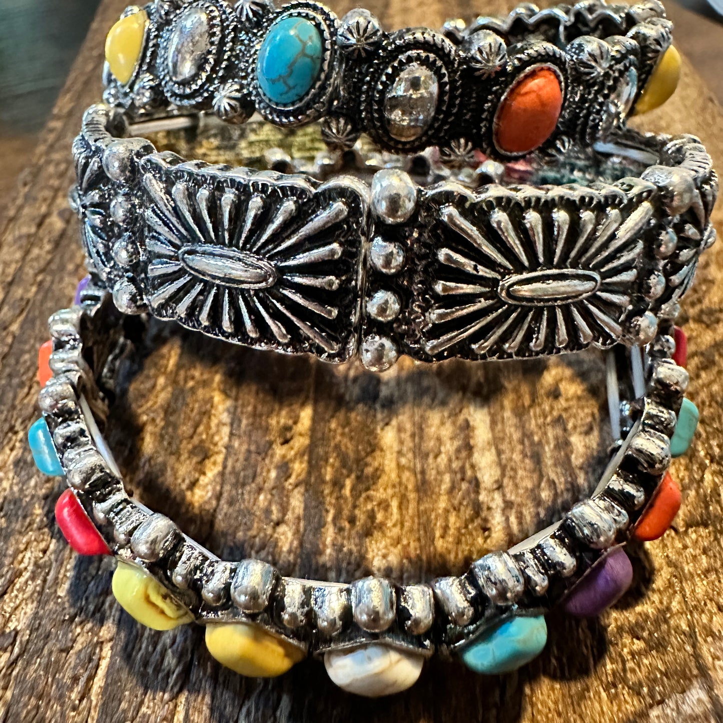 Boho Western Concho Bracelet, Navajo Pearl Beaded Stretch Cuff Bracelet, Gift Box - Silver Elegant
