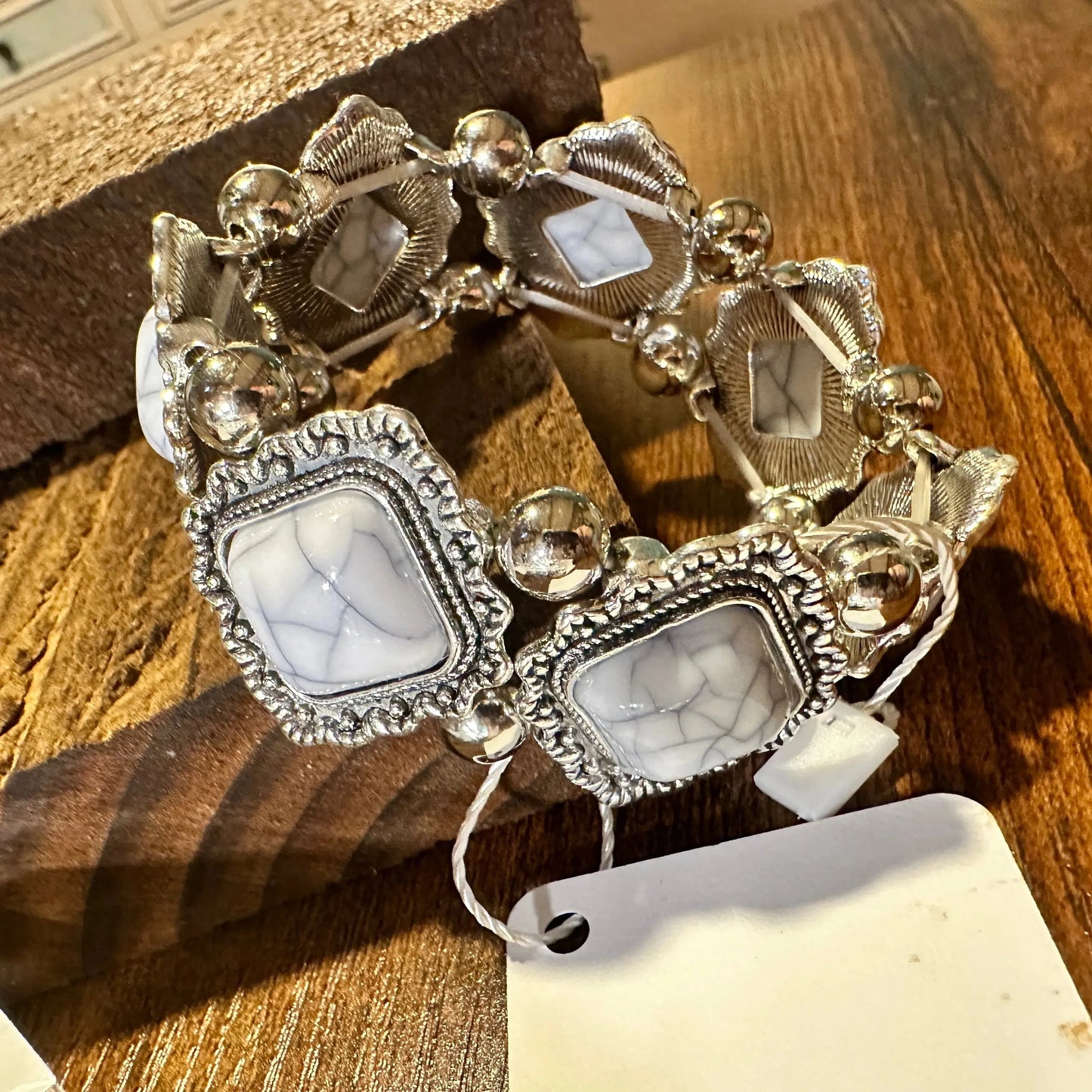 Handcrafted Boho White Stone Bangle, Stretch Bracelet Boho Vintage, Gift Box - Silver Elegant