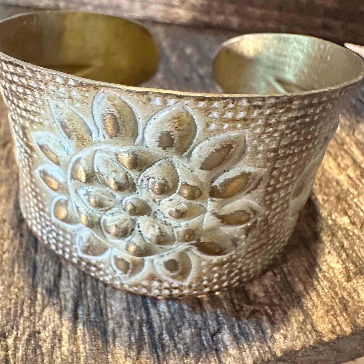 Handcrafted Artesian Boho Brass Patina Bracelet, Warm Brown & White Sunflower, Adjustable, Gift Box - Silver Elegant
