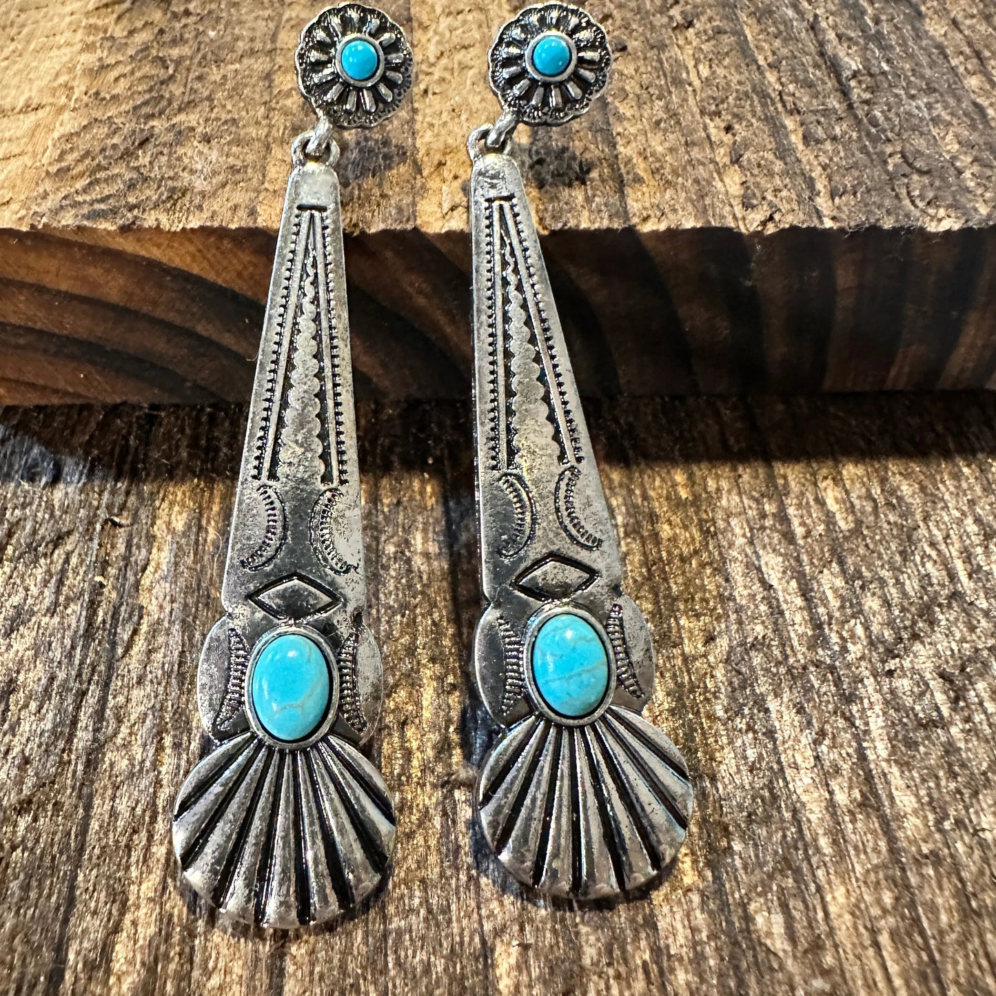 Boho Hippie Cowgirl Conch Drop Earrings, Turquoise Stone Silver Plated, Gift Box - Silver Elegant