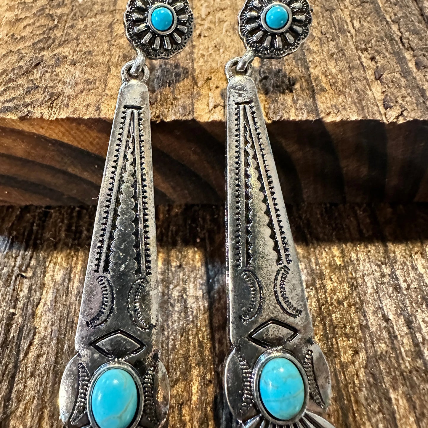 Boho Hippie Cowgirl Conch Drop Earrings, Turquoise Stone Silver Plated, Gift Box - Silver Elegant