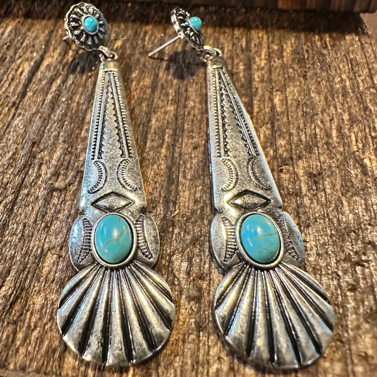 Boho Hippie Cowgirl Conch Drop Earrings, Turquoise Stone Silver Plated, Gift Box - Silver Elegant