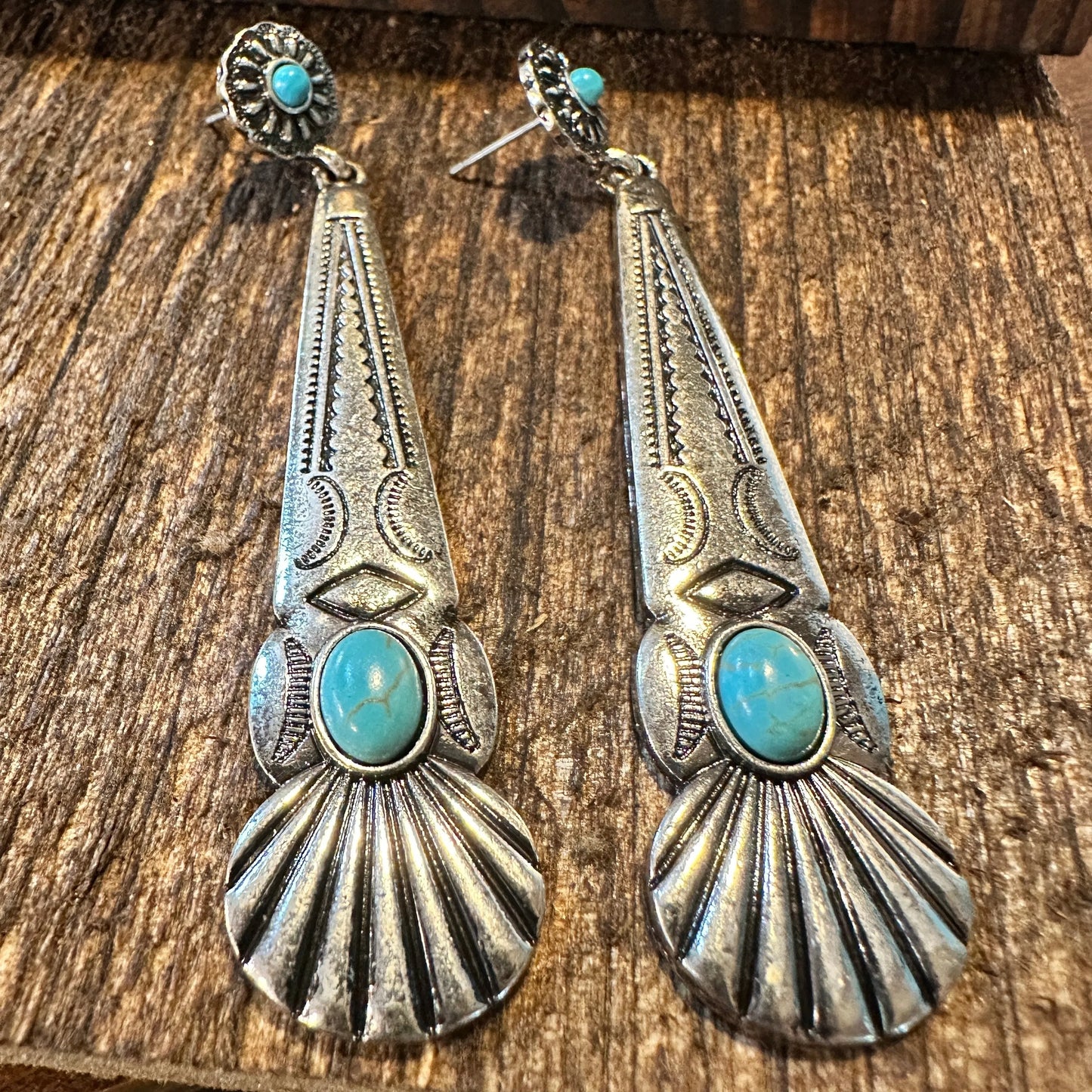 Boho Hippie Cowgirl Conch Drop Earrings, Turquoise Stone Silver Plated, Gift Box - Silver Elegant