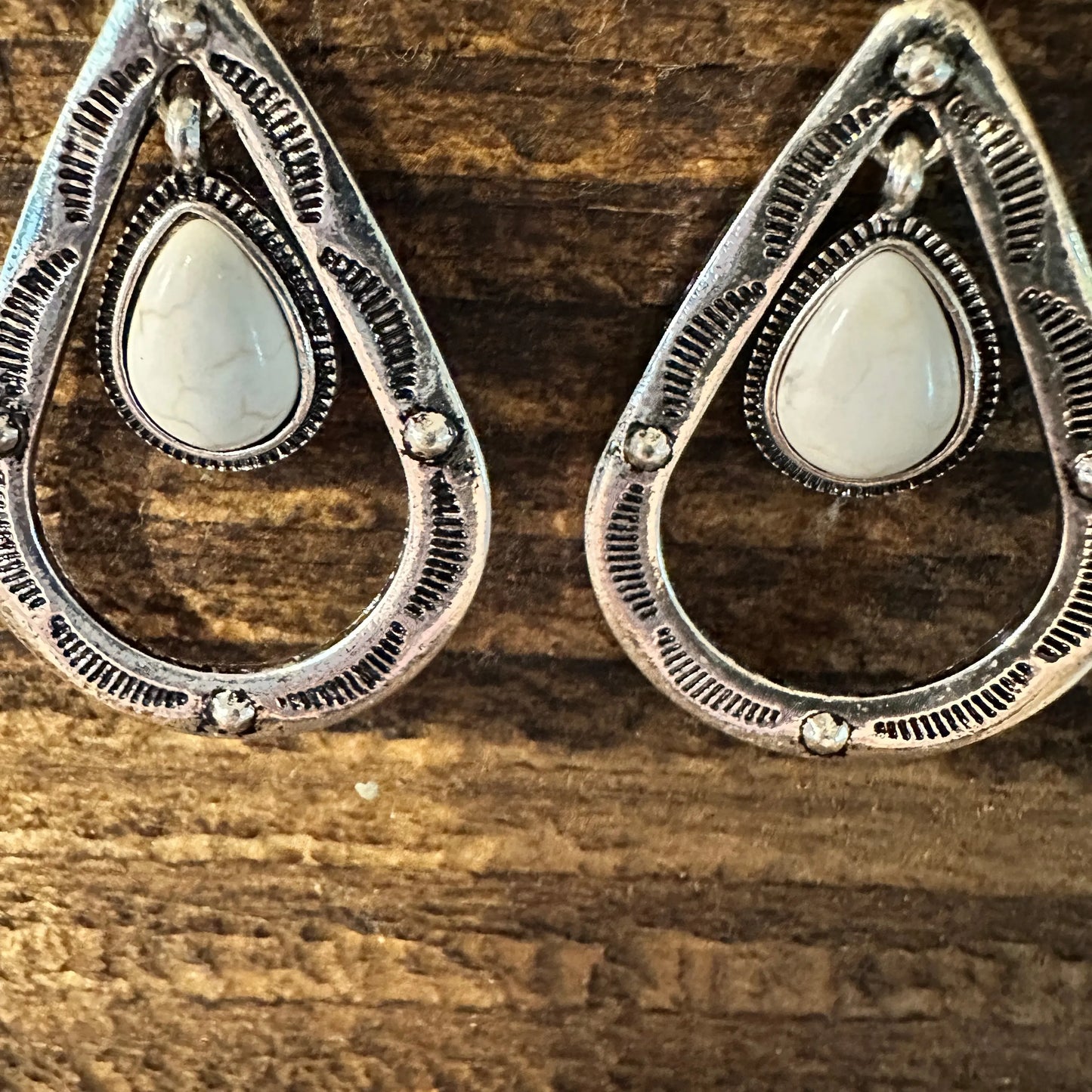 Boho Hippie Cowgirl Western Stamped White Stone Teardrop Silver Earrings, Gift Box - Silver Elegant