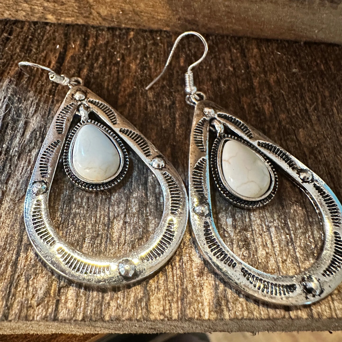 Boho Hippie Cowgirl Western Stamped White Stone Teardrop Silver Earrings, Gift Box - Silver Elegant