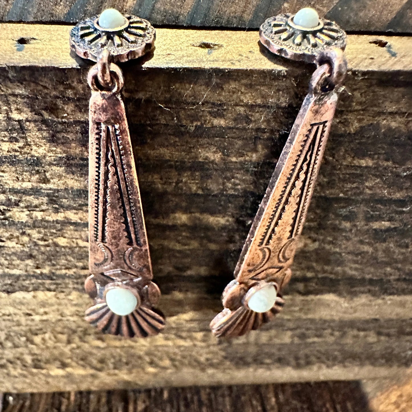 Boho Hippie Cowgirl Conch Drop Earrings, White Stone Copper Plated, Gift Box - Silver Elegant