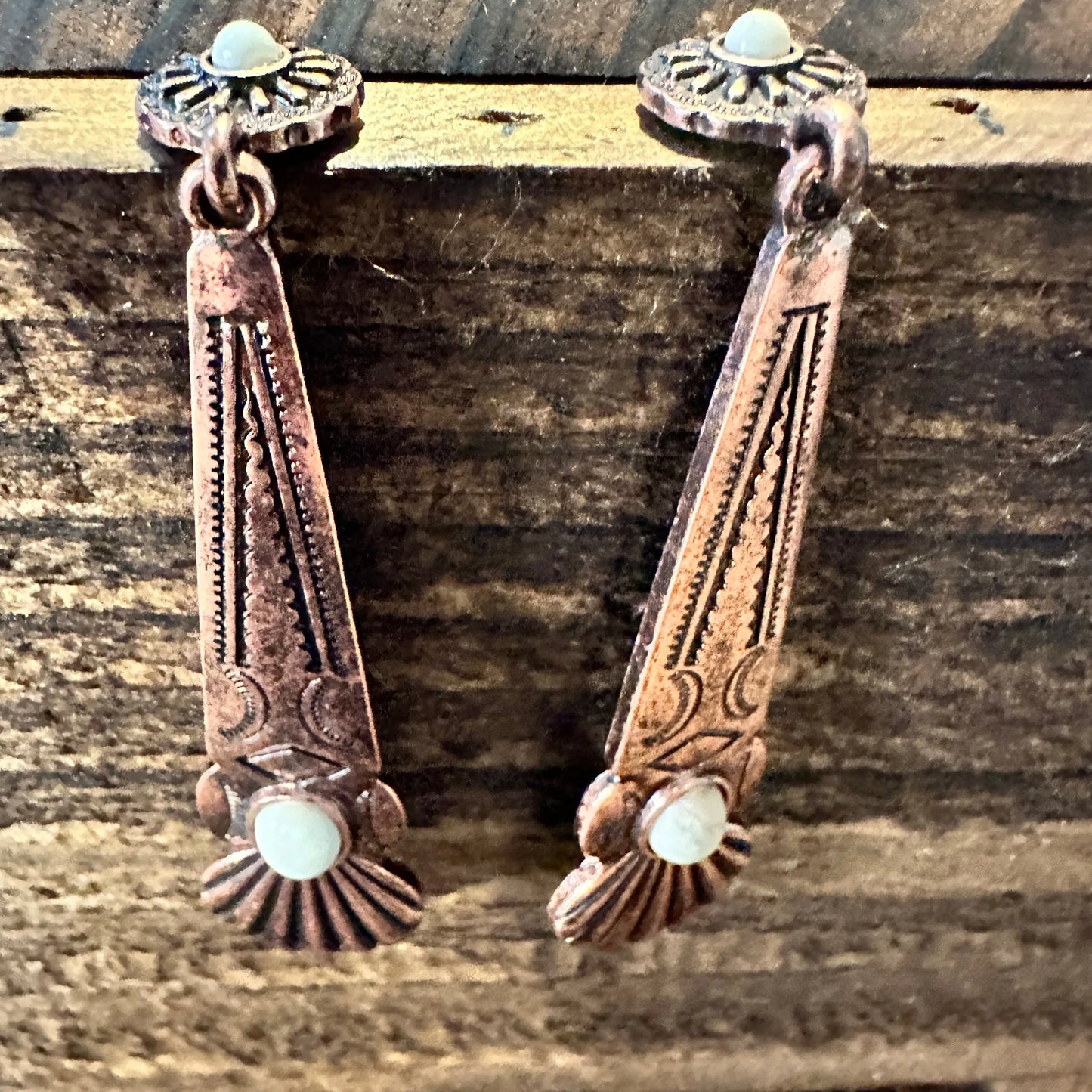 Boho Hippie Cowgirl Conch Drop Earrings, White Stone Copper Plated, Gift Box - Silver Elegant