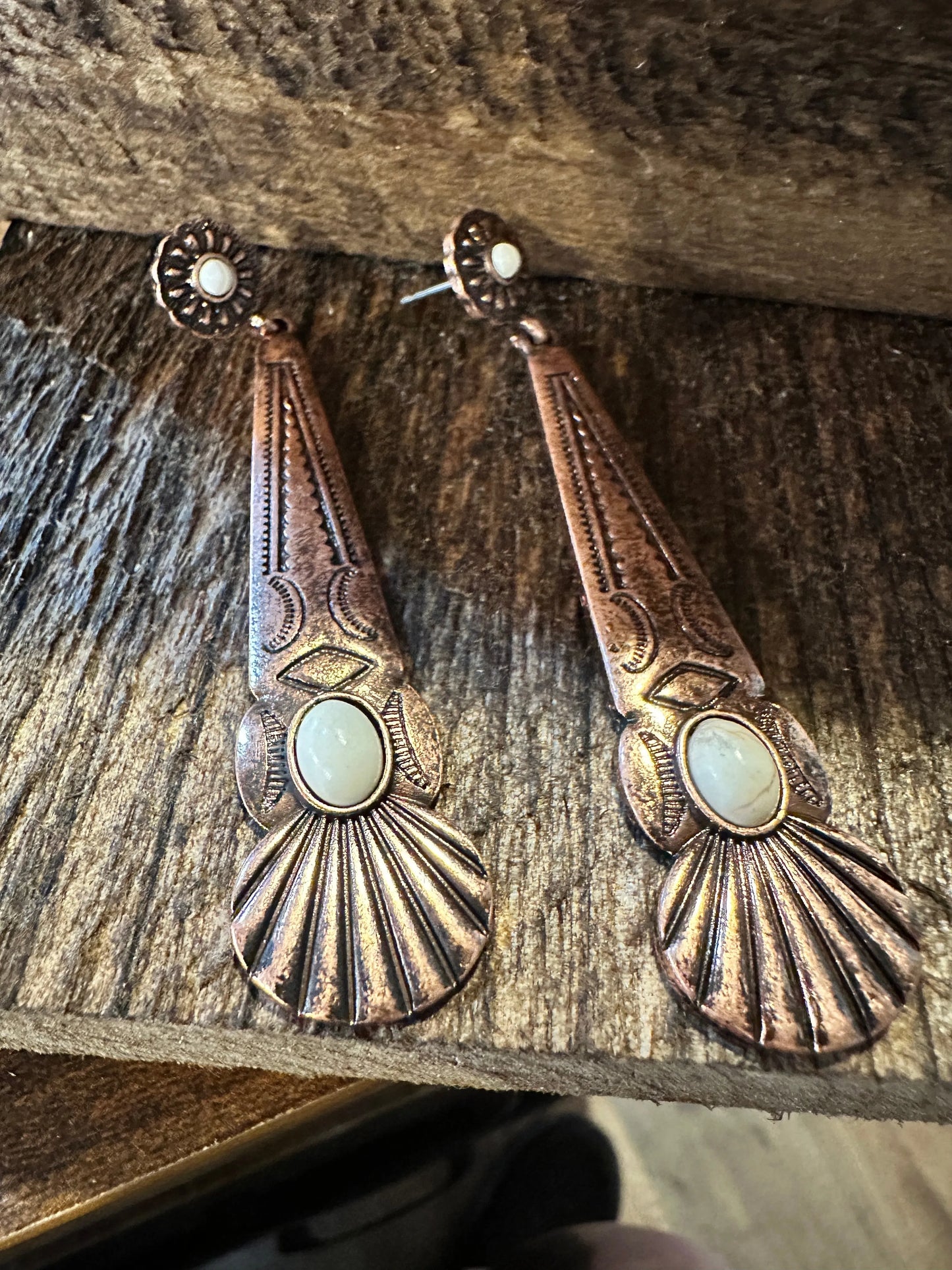 Boho Hippie Cowgirl Conch Drop Earrings, White Stone Copper Plated, Gift Box - Silver Elegant
