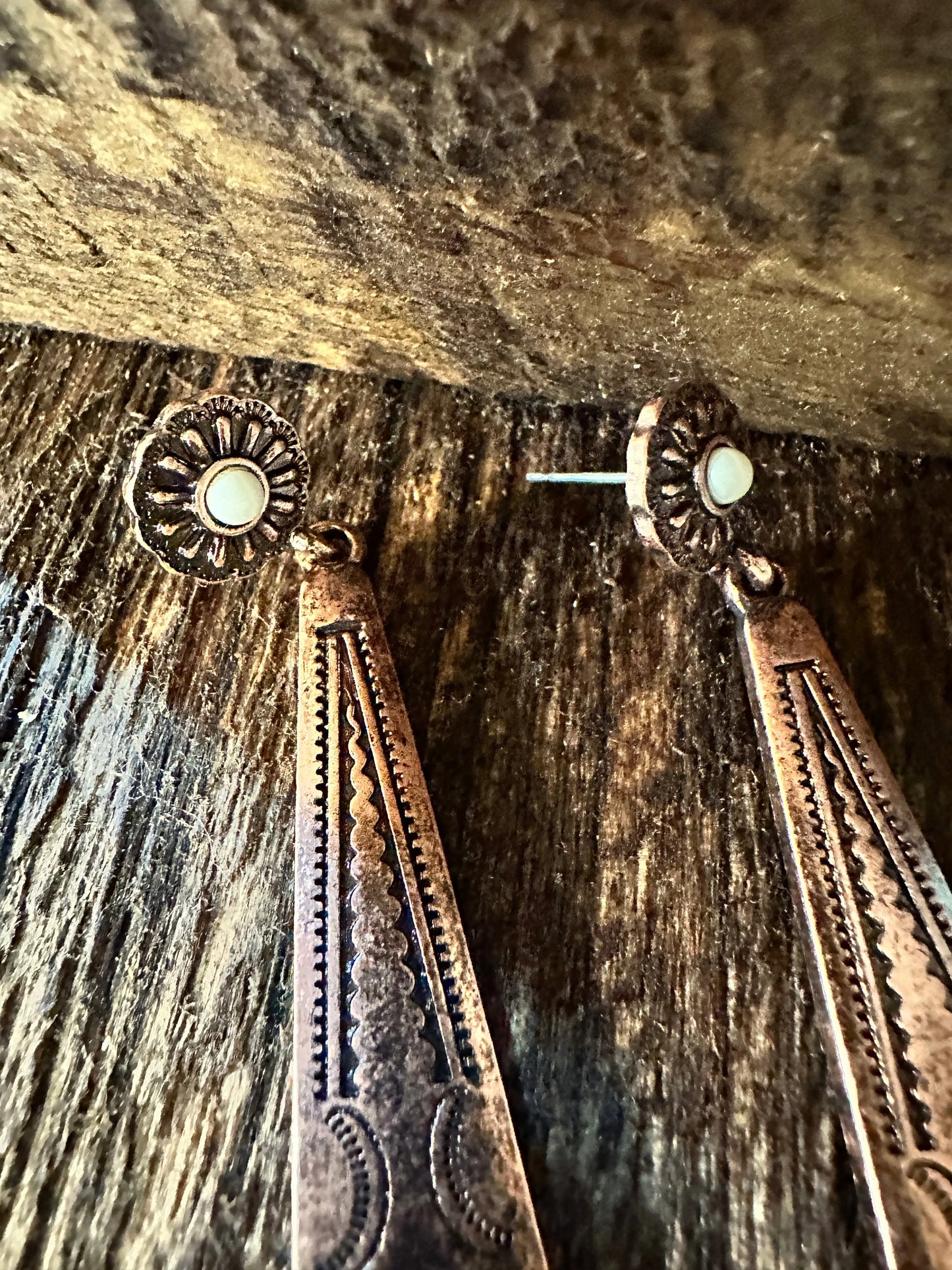 Boho Hippie Cowgirl Conch Drop Earrings, White Stone Copper Plated, Gift Box - Silver Elegant
