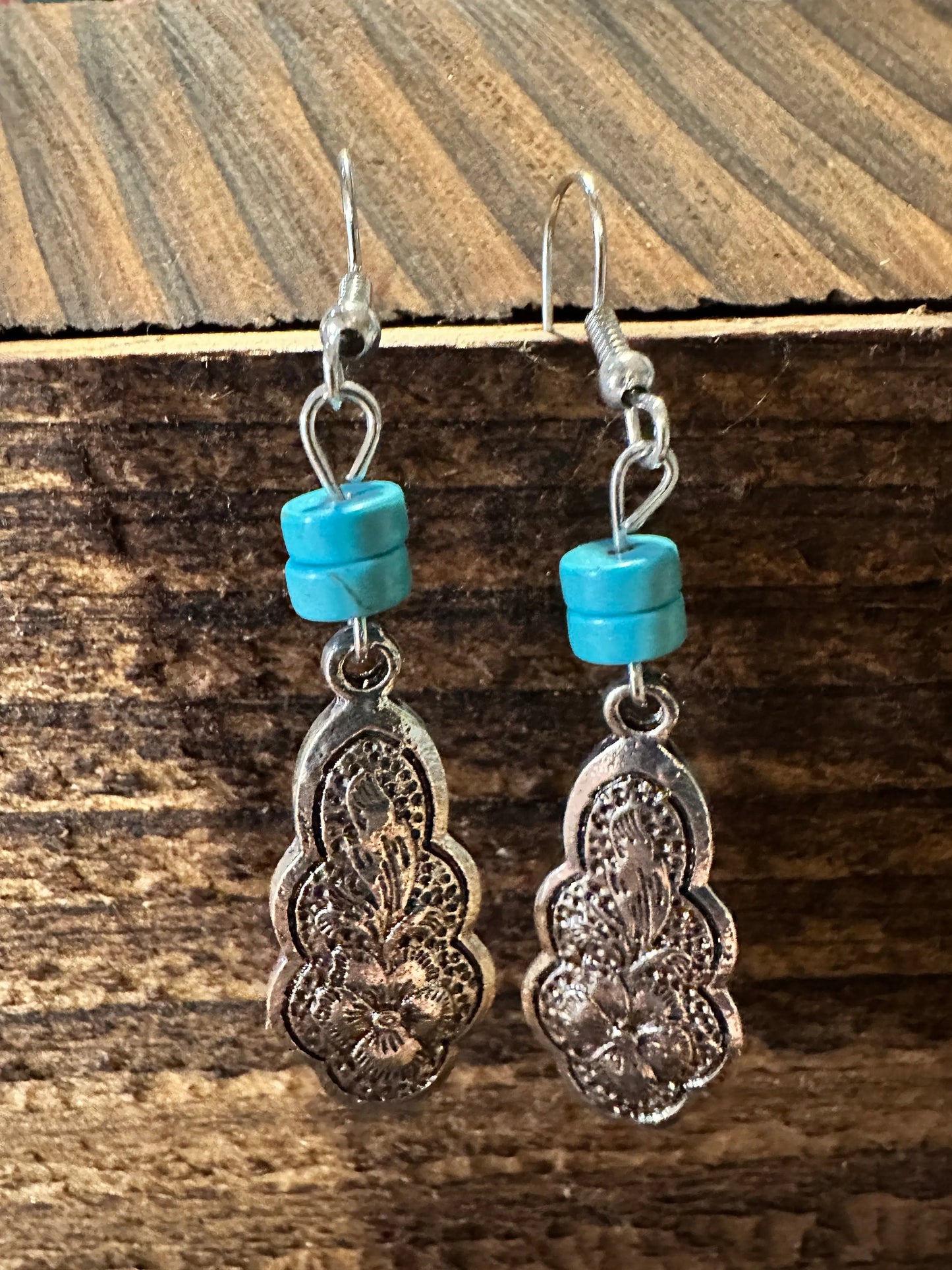 Boho Hippie Cowgirl Western Turquoise Silver Teardrop Earrings, Gift Box - Silver Elegant