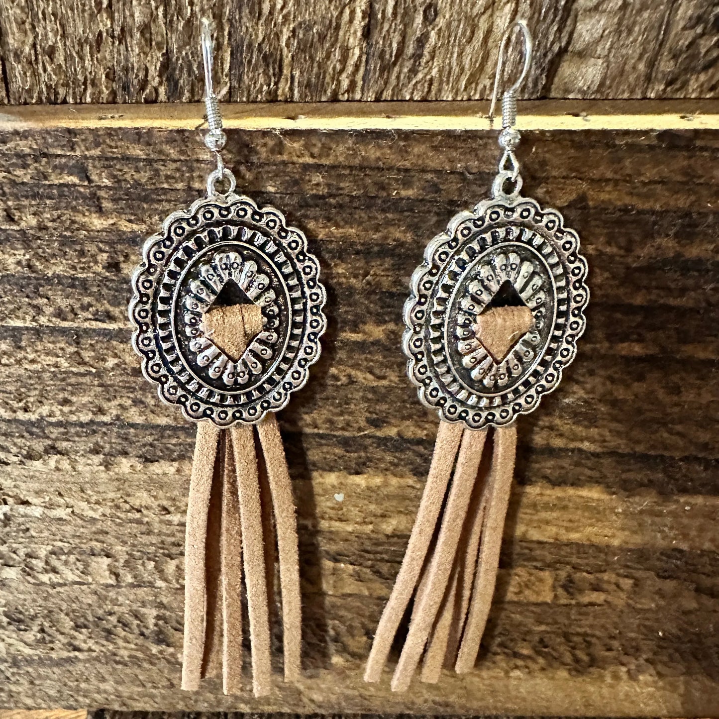 Boho Hippie Western Conch Tribal Silver Drop Wire Earrings, Brown Leather, Gift Box - Silver Elegant