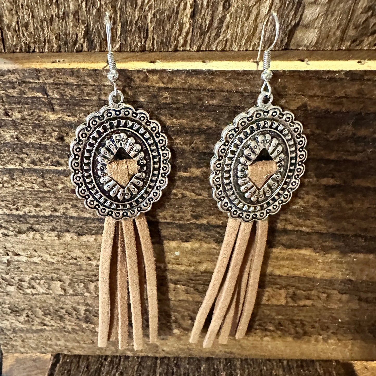 Boho Hippie Western Conch Tribal Silver Drop Wire Earrings, Brown Leather, Gift Box - Silver Elegant