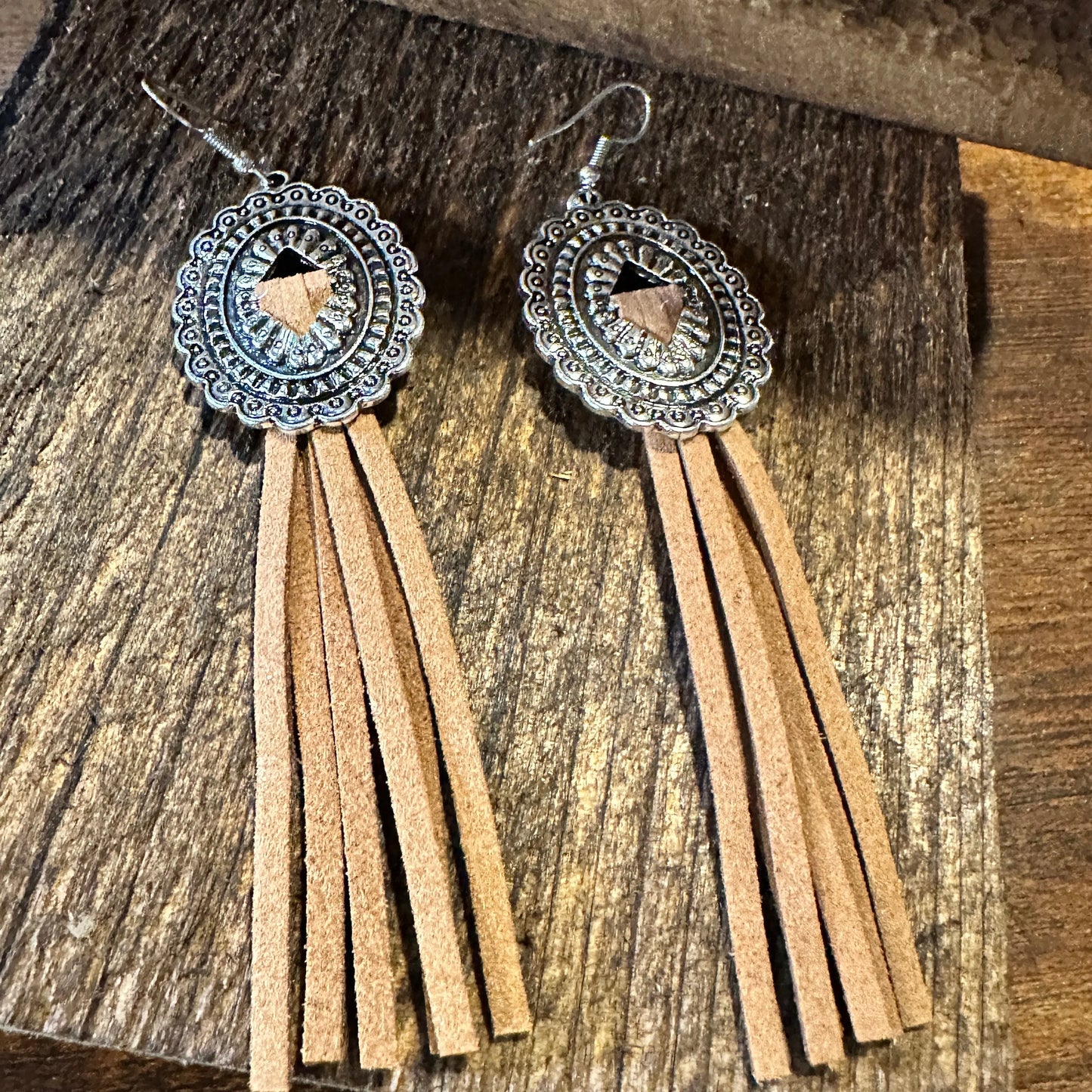Boho Hippie Western Conch Tribal Silver Drop Wire Earrings, Brown Leather, Gift Box - Silver Elegant