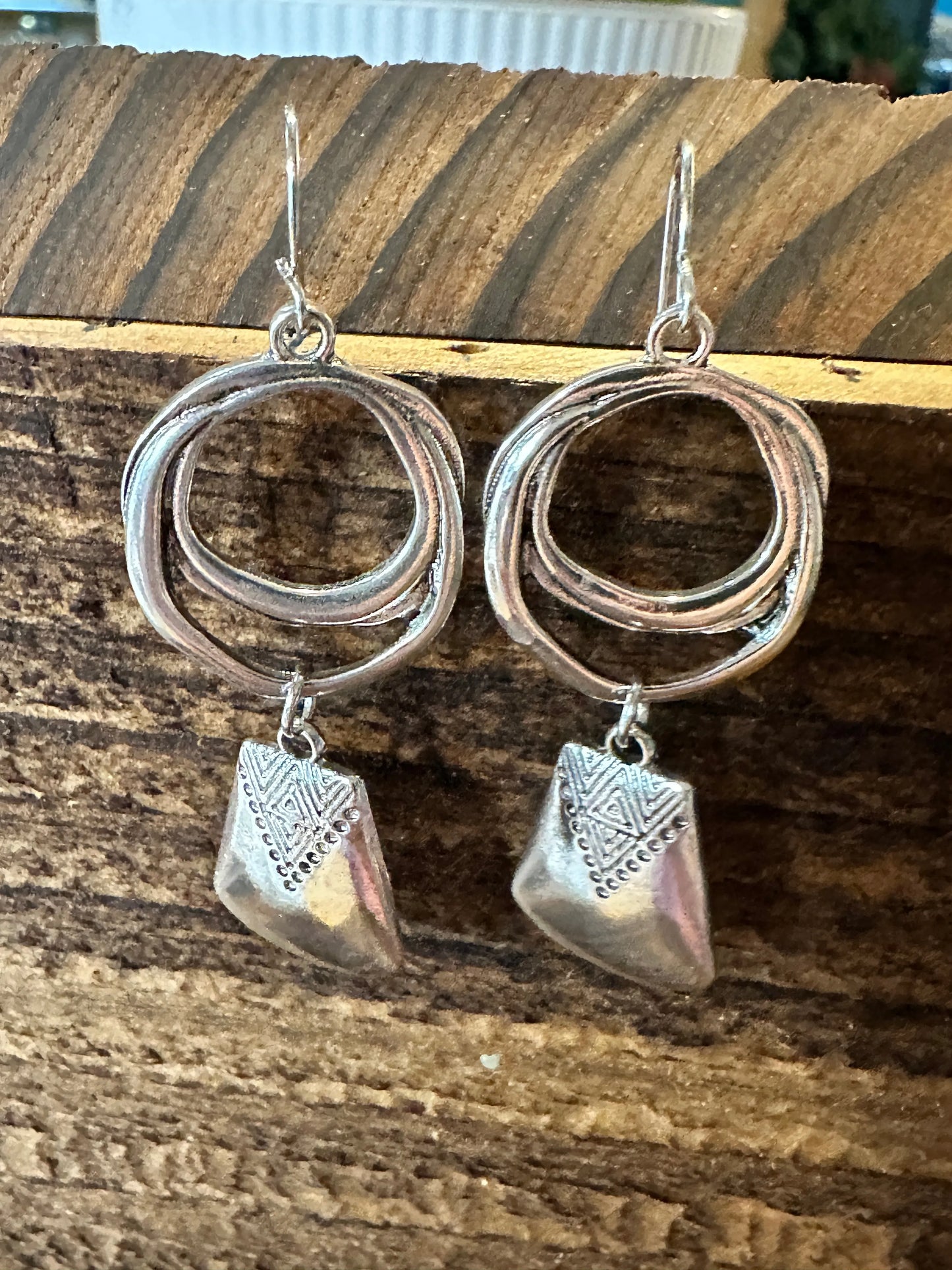 Boho Hippie Western Cowgirl Circle Silver Drop Wire Earrings, Gift Box - Silver Elegant