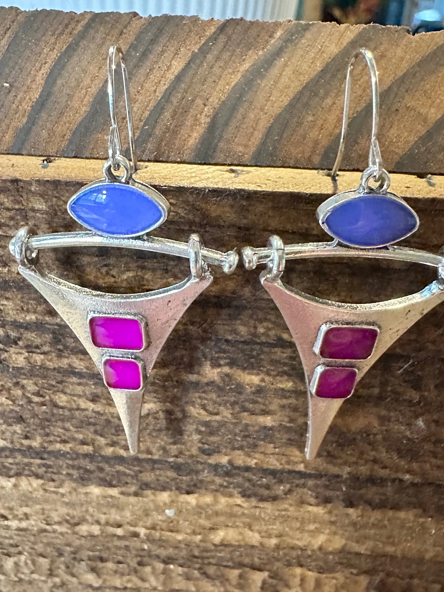 Boho Hippie Western Delicate Pointed Silver Purple Drop Wire Earrings, Gift Box - Silver Elegant