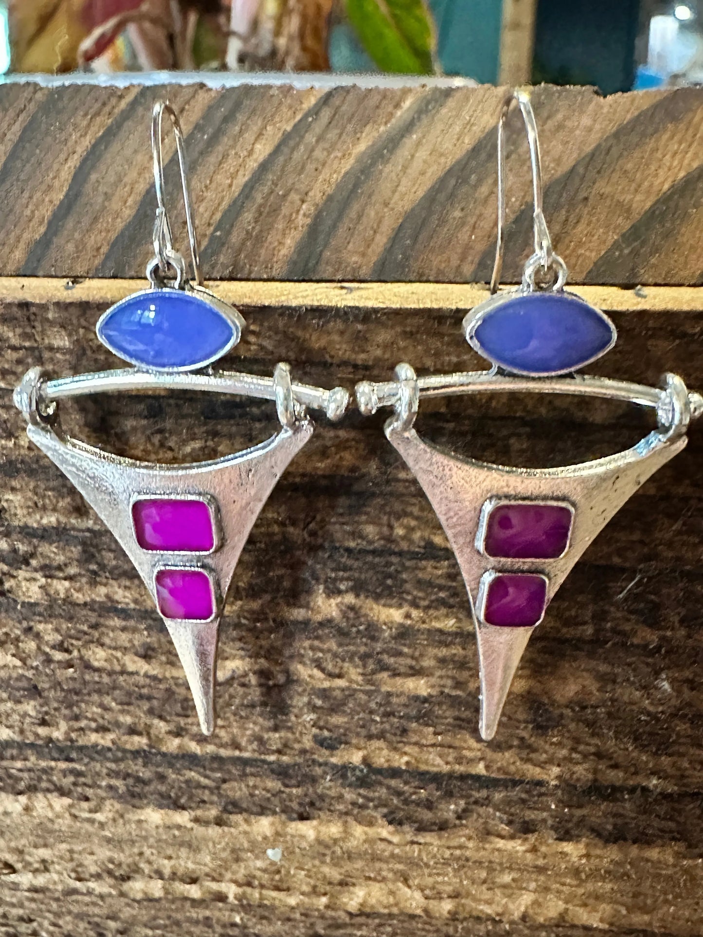 Boho Hippie Western Delicate Pointed Silver Purple Drop Wire Earrings, Gift Box - Silver Elegant