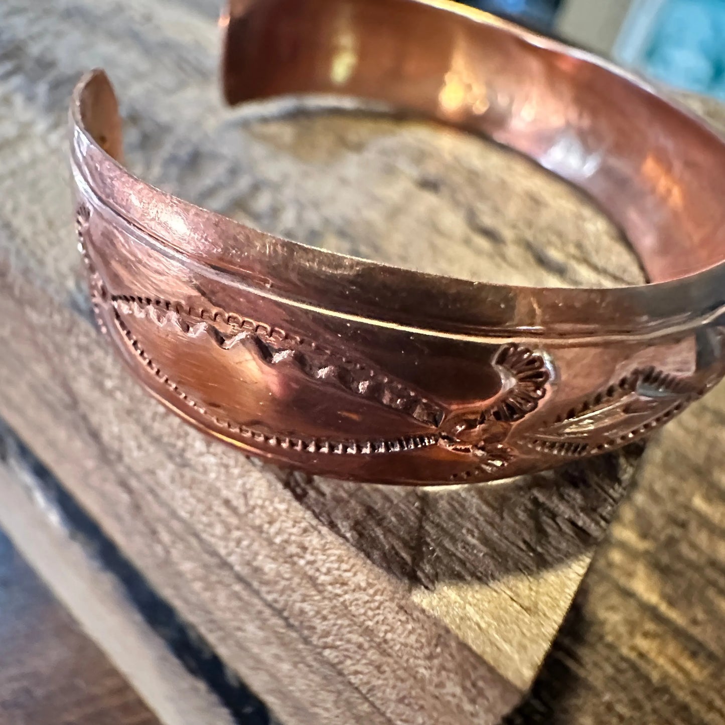 Handcrafted Boho Copper Native American Indian Gilbert Begay Signed Bangle , Gift Box - Silver Elegant