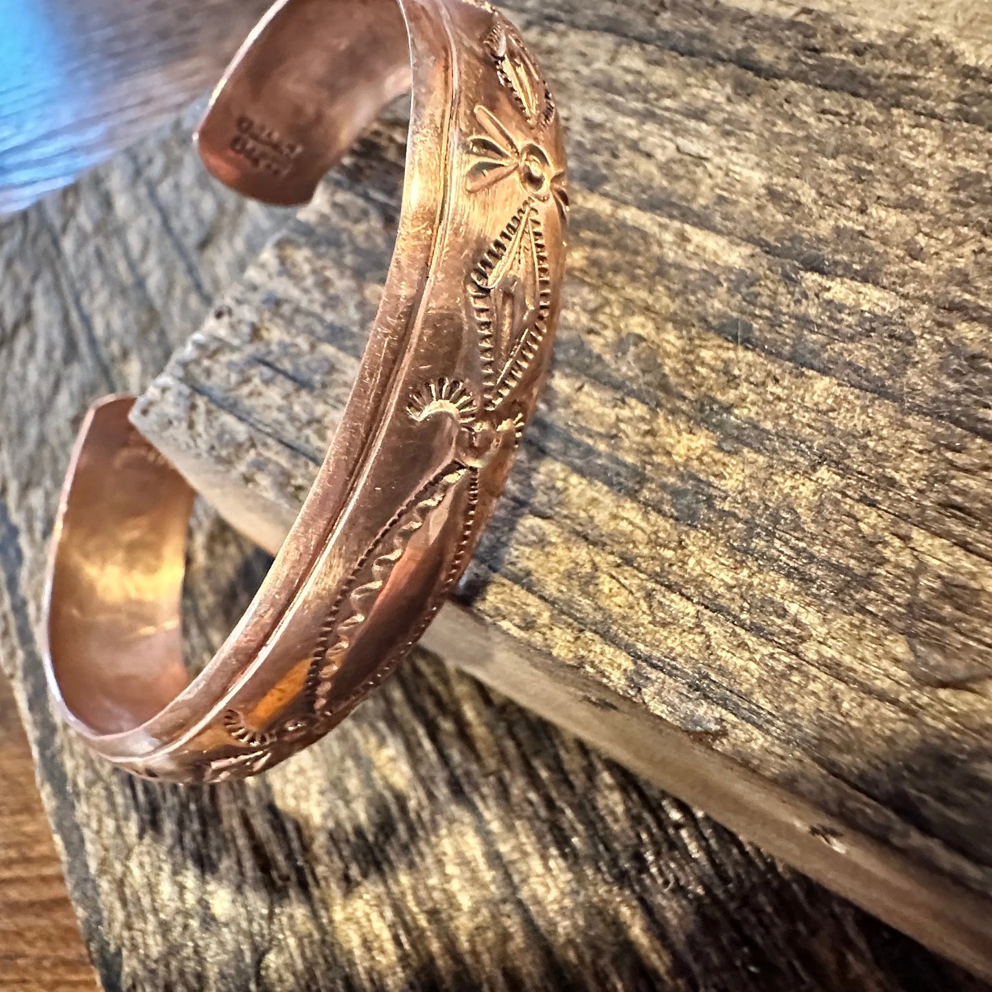 Handcrafted Boho Copper Native American Indian Gilbert Begay Signed Bangle , Gift Box - Silver Elegant