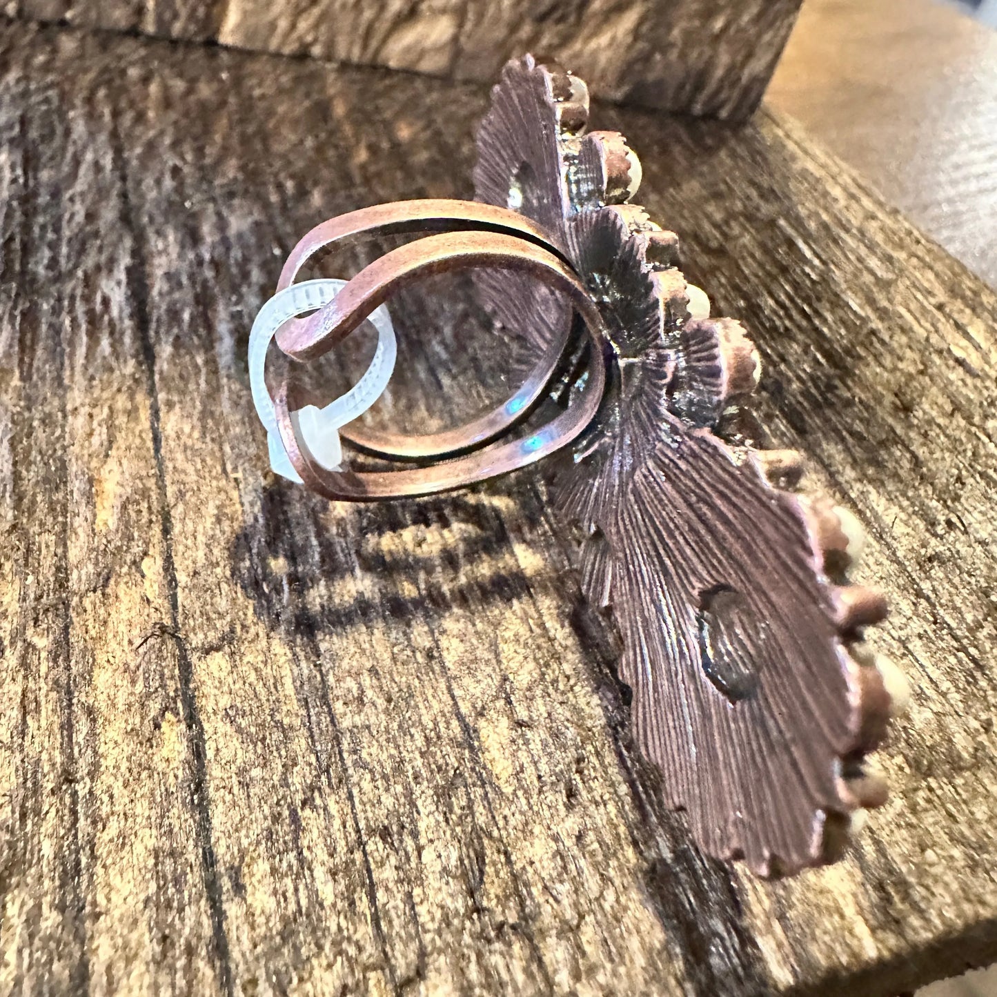 Western Boho Hippie Triple Stone Floral Concho Cuff Ring: Copper White, Gift Box - Silver Elegant