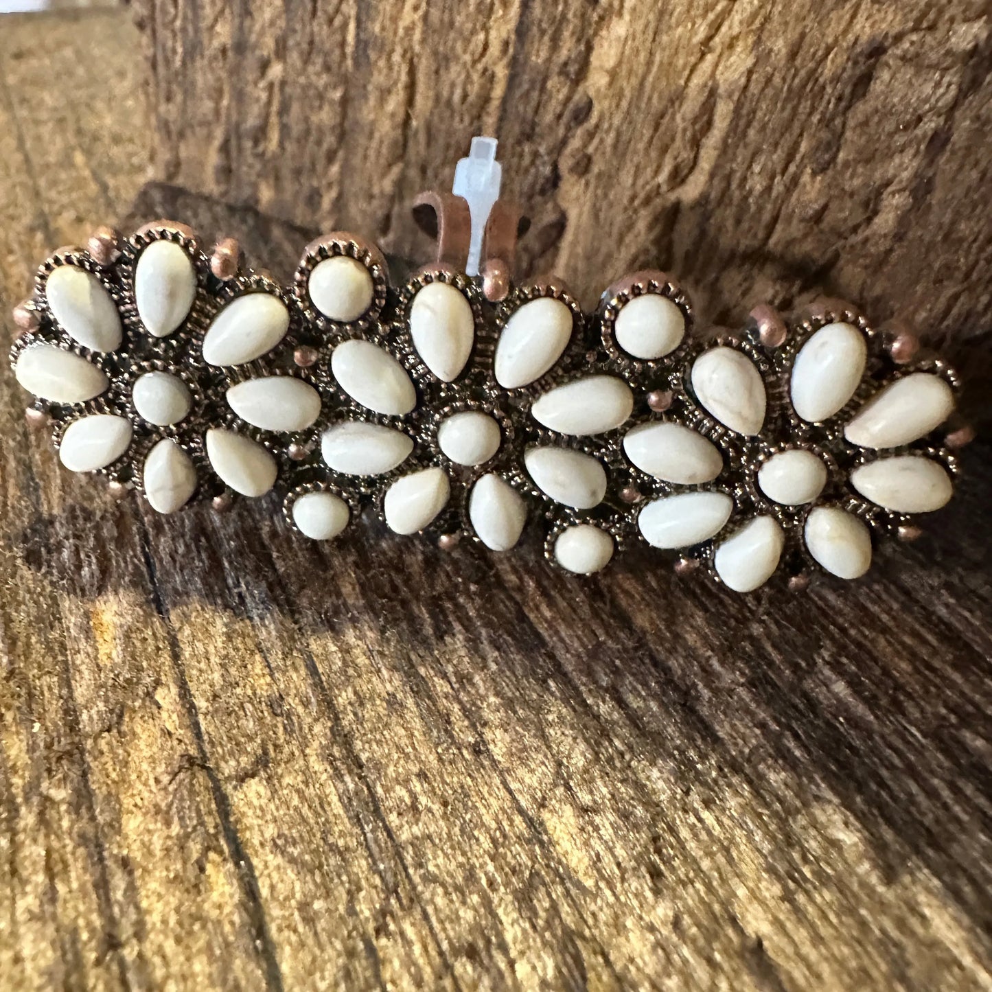 Western Boho Hippie Triple Stone Floral Concho Cuff Ring: Copper White, Gift Box - Silver Elegant