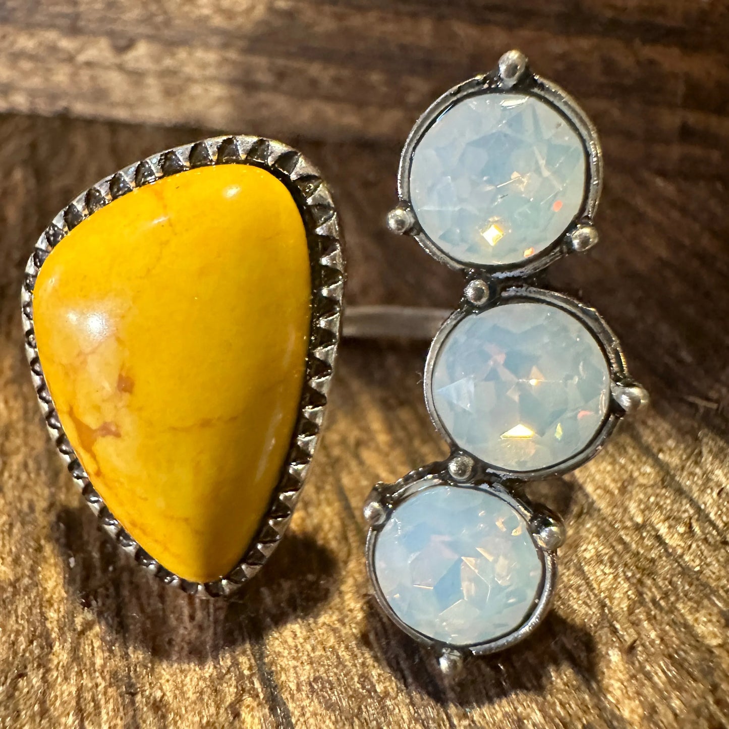 Western Boho Hippie Jeweled 4-Stone Yellow Cuff Statement Ring: Off-White Ring, Gift Box - Silver Elegant