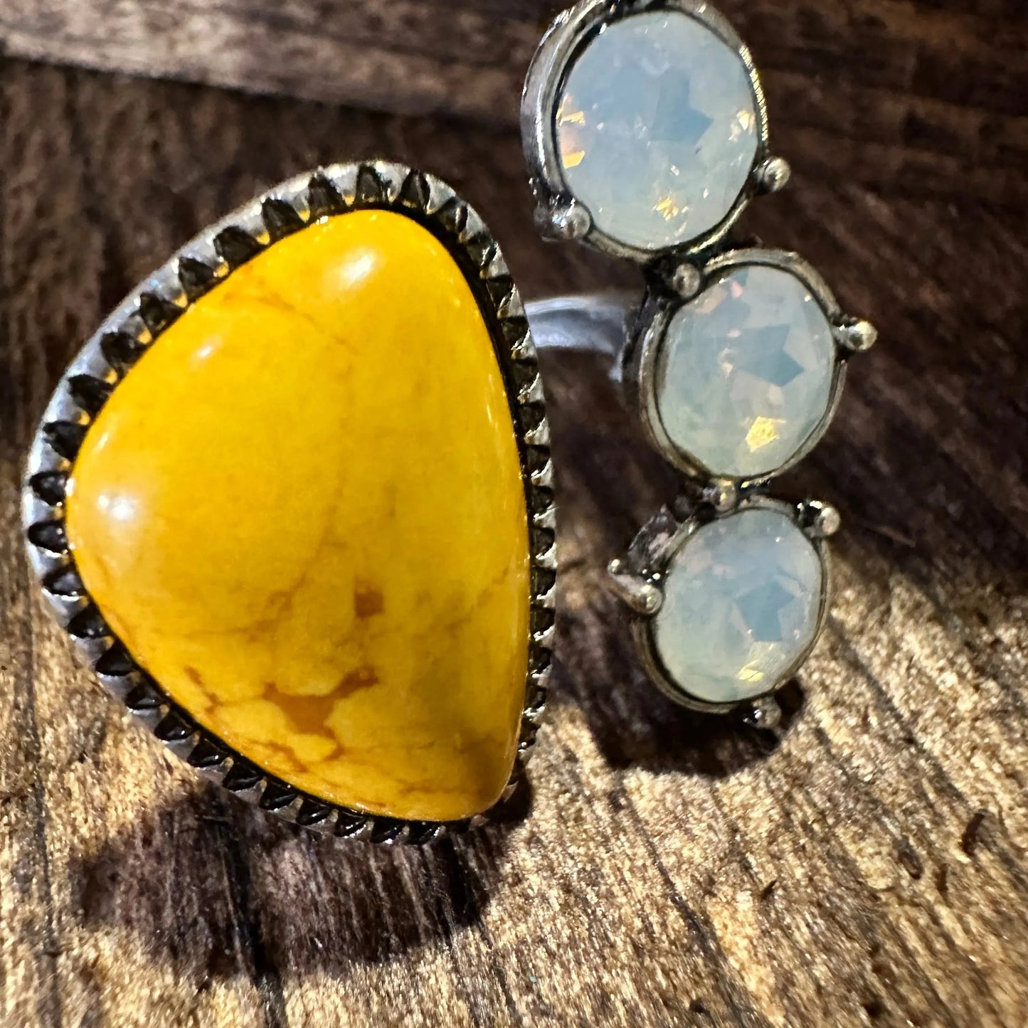 Western Boho Hippie Jeweled 4-Stone Yellow Cuff Statement Ring: Off-White Ring, Gift Box - Silver Elegant