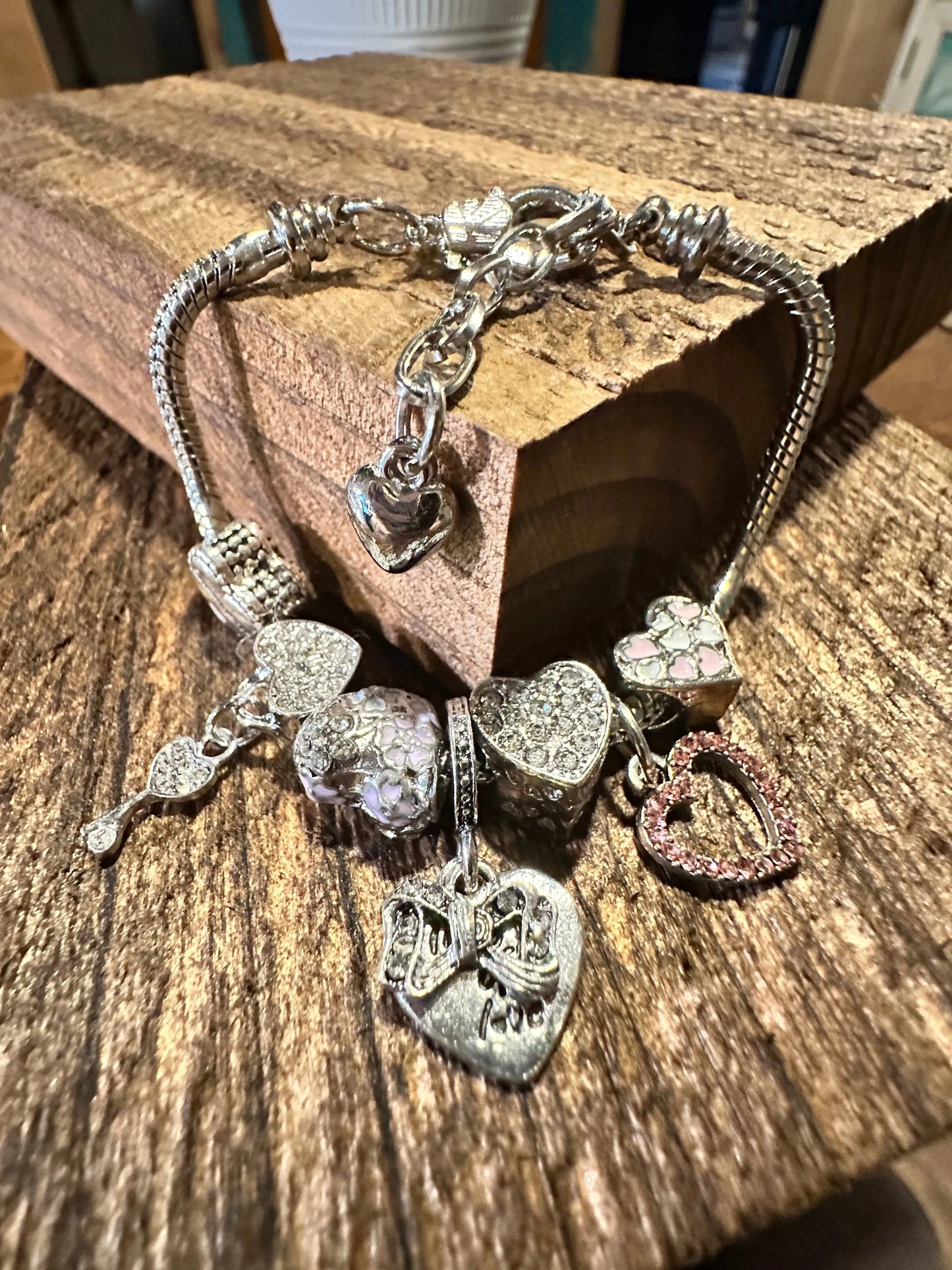 Elegant Heart Pendant Chain Bracelet/Heart Charms, Adjustable - Silver Elegant