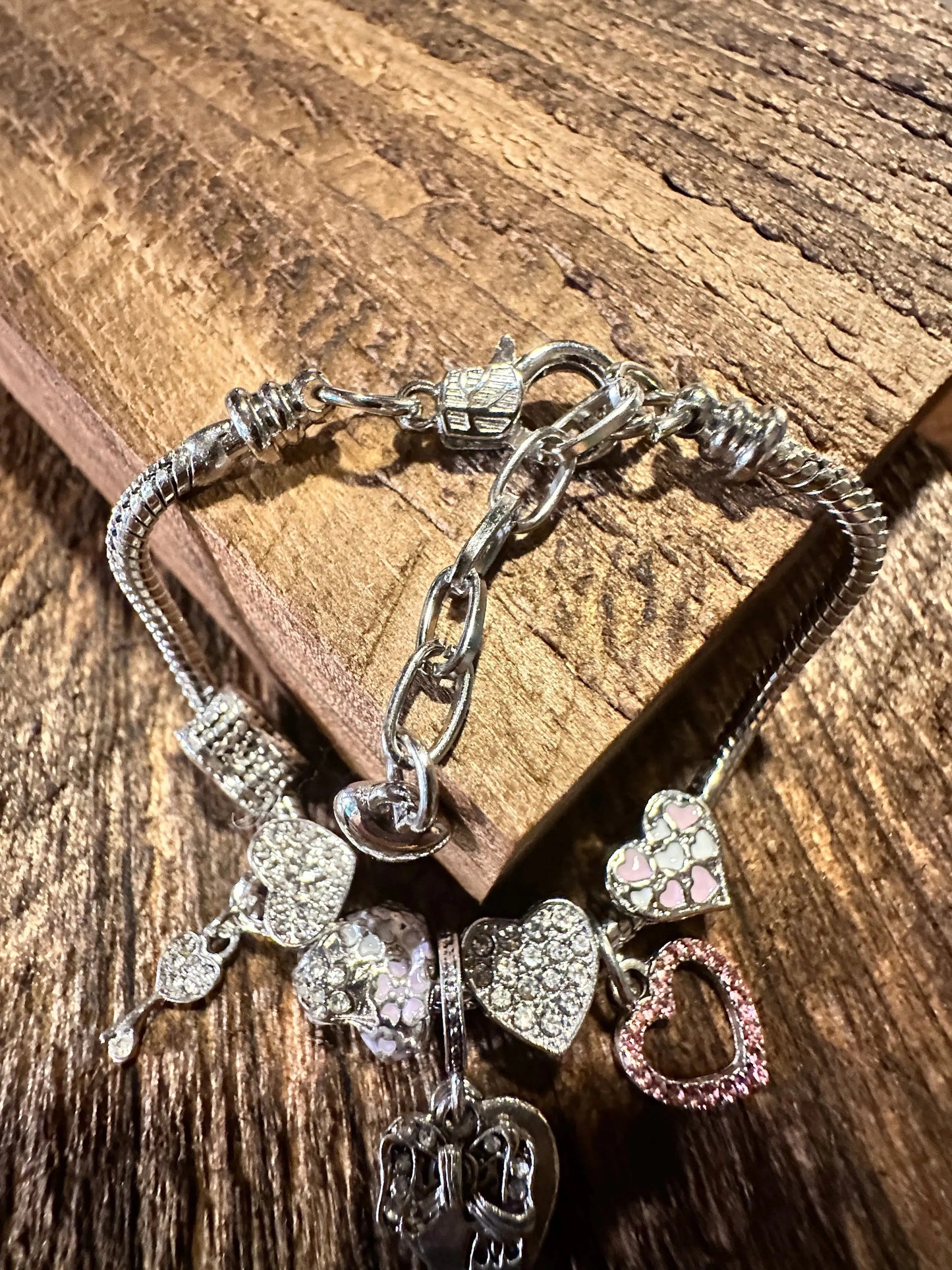 Elegant Heart Pendant Chain Bracelet/Heart Charms, Adjustable - Silver Elegant