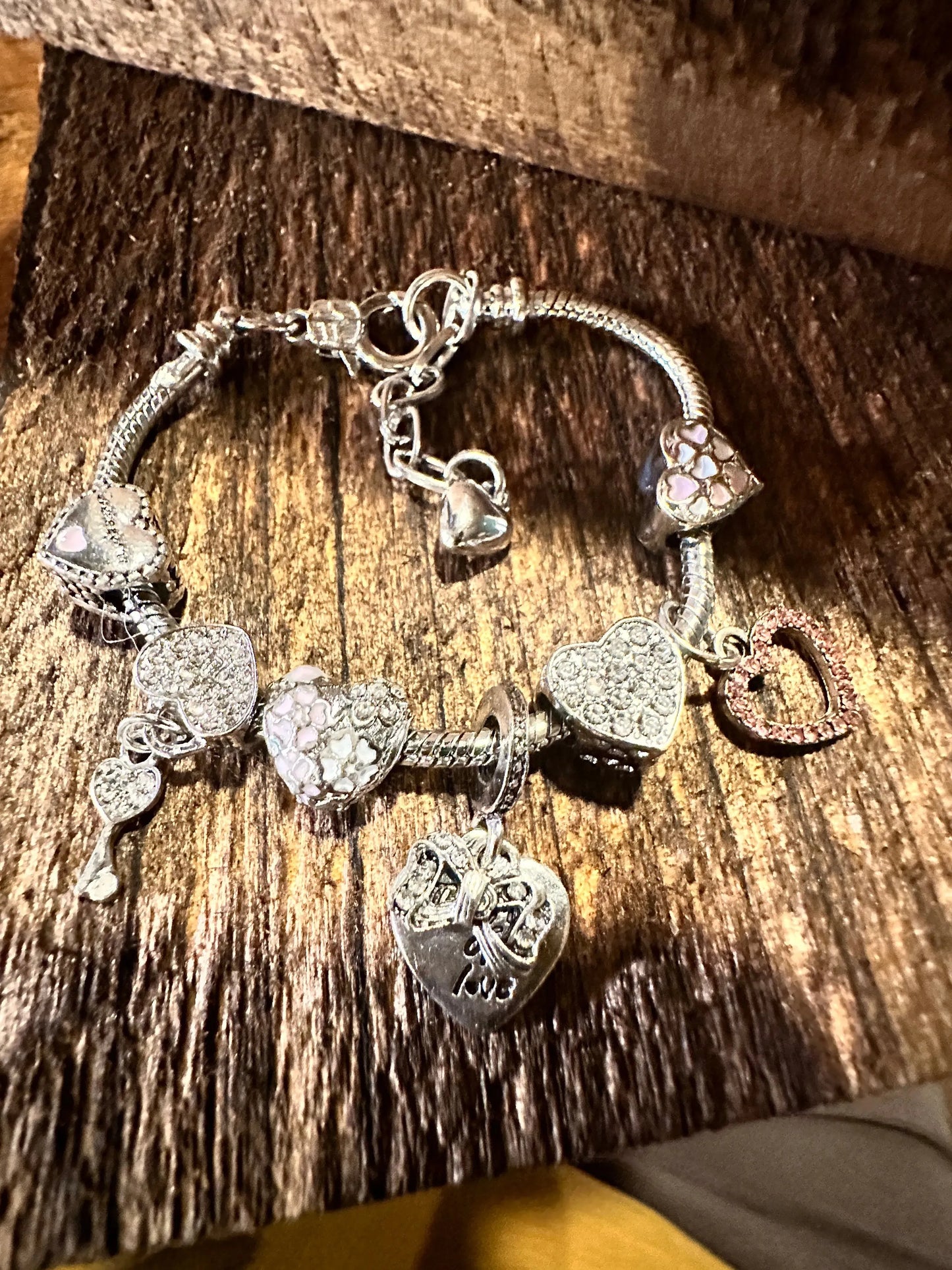 Elegant Heart Pendant Chain Bracelet/Heart Charms, Adjustable - Silver Elegant