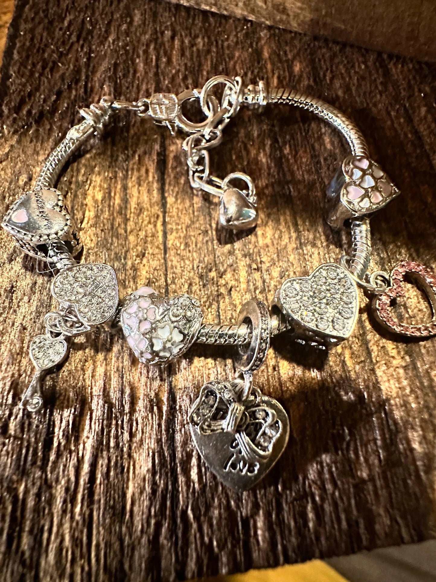 Elegant Heart Pendant Chain Bracelet/Heart Charms, Adjustable - Silver Elegant