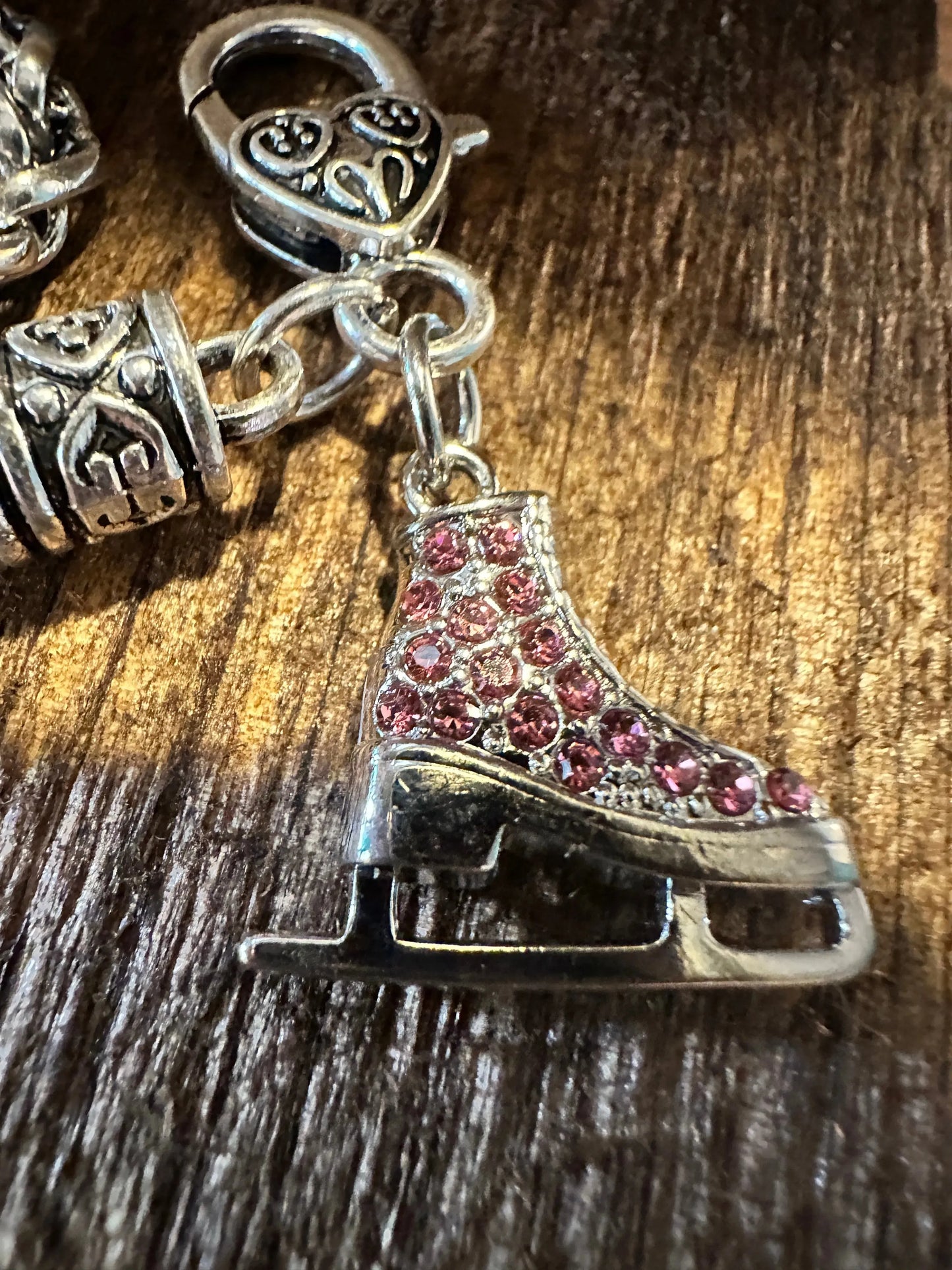Handcrafted Artesian Link Silver Bracelet, Skating Winter Charm, Size 19CM - Silver Elegant