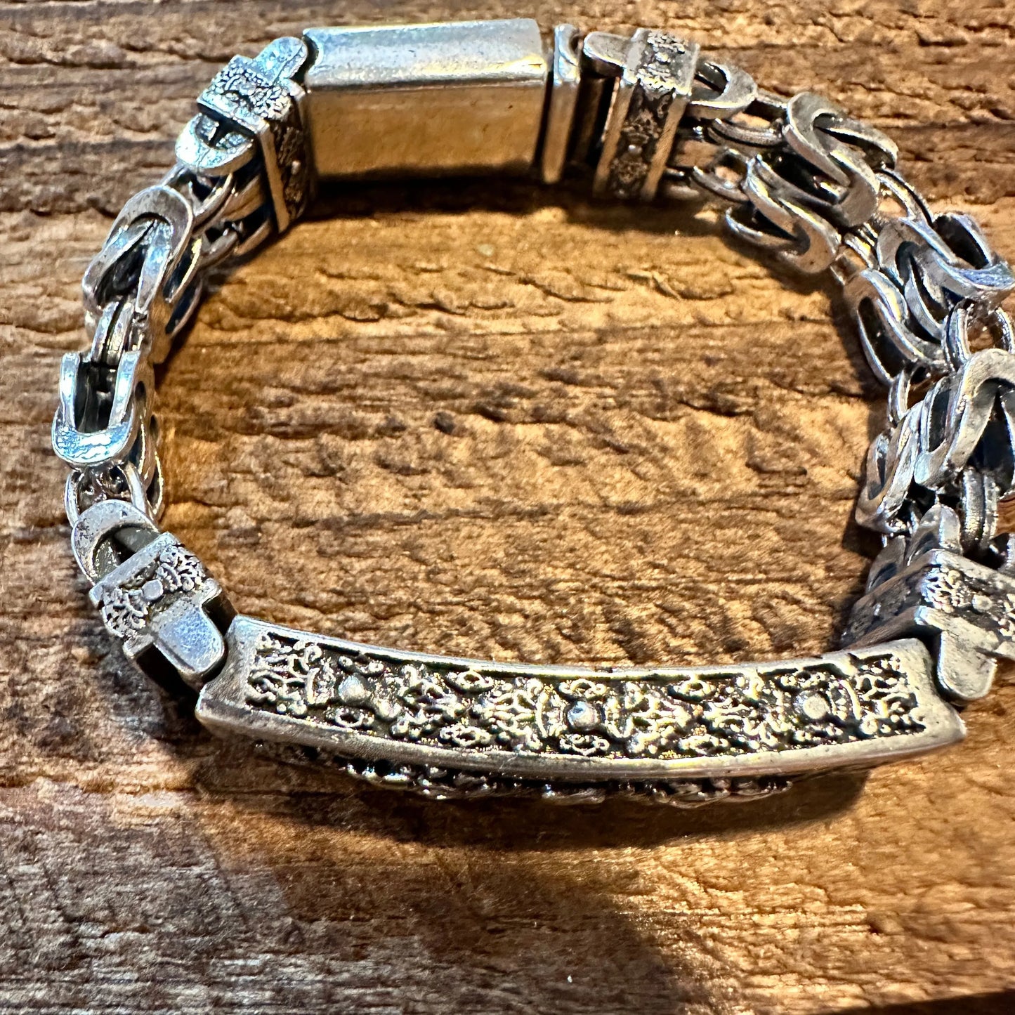 Handcrafted Artesian Unisex Cuff Link Chunky Bracelet Jewelry, Size 20CM - Silver Elegant