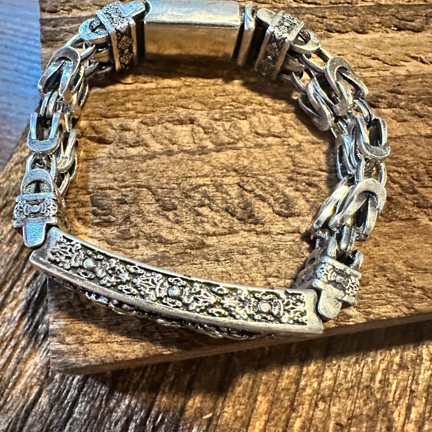 Handcrafted Artesian Unisex Cuff Link Chunky Bracelet Jewelry, Size 20CM - Silver Elegant