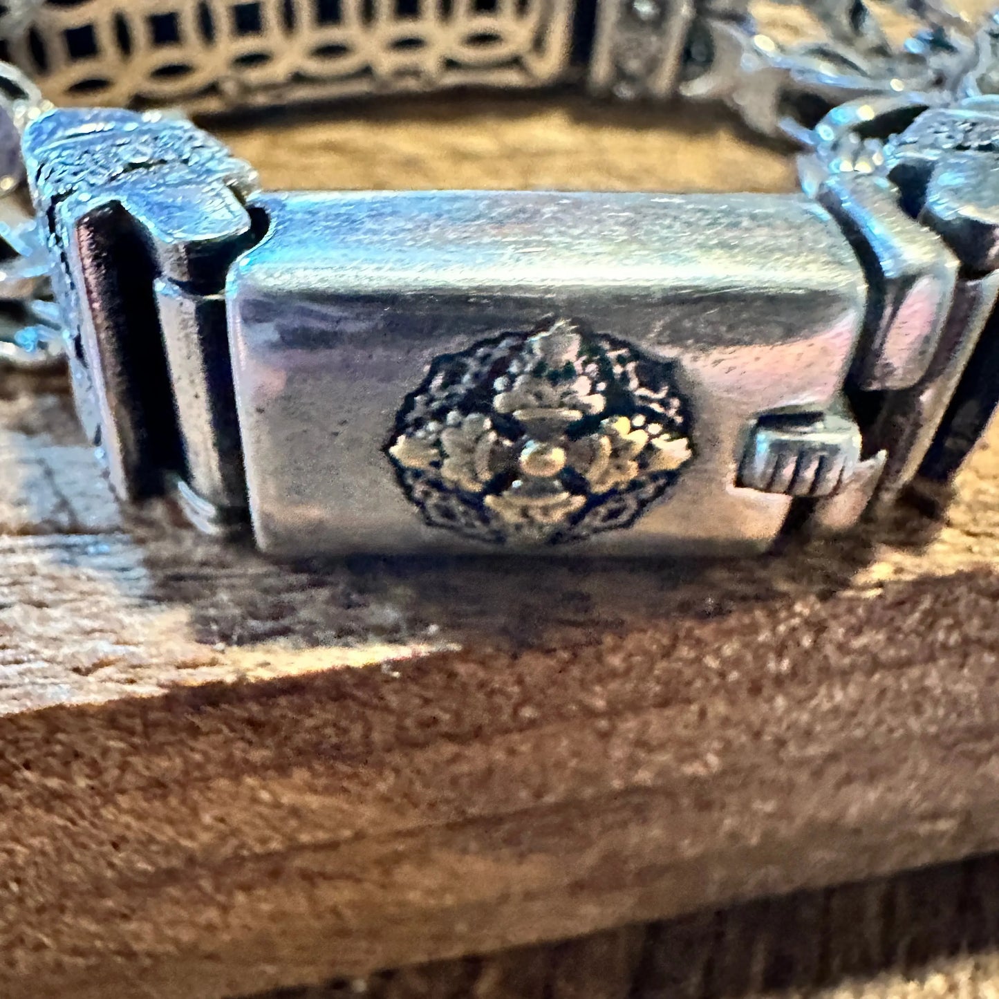 Handcrafted Artesian Unisex Cuff Link Chunky Bracelet Jewelry, Size 20CM - Silver Elegant