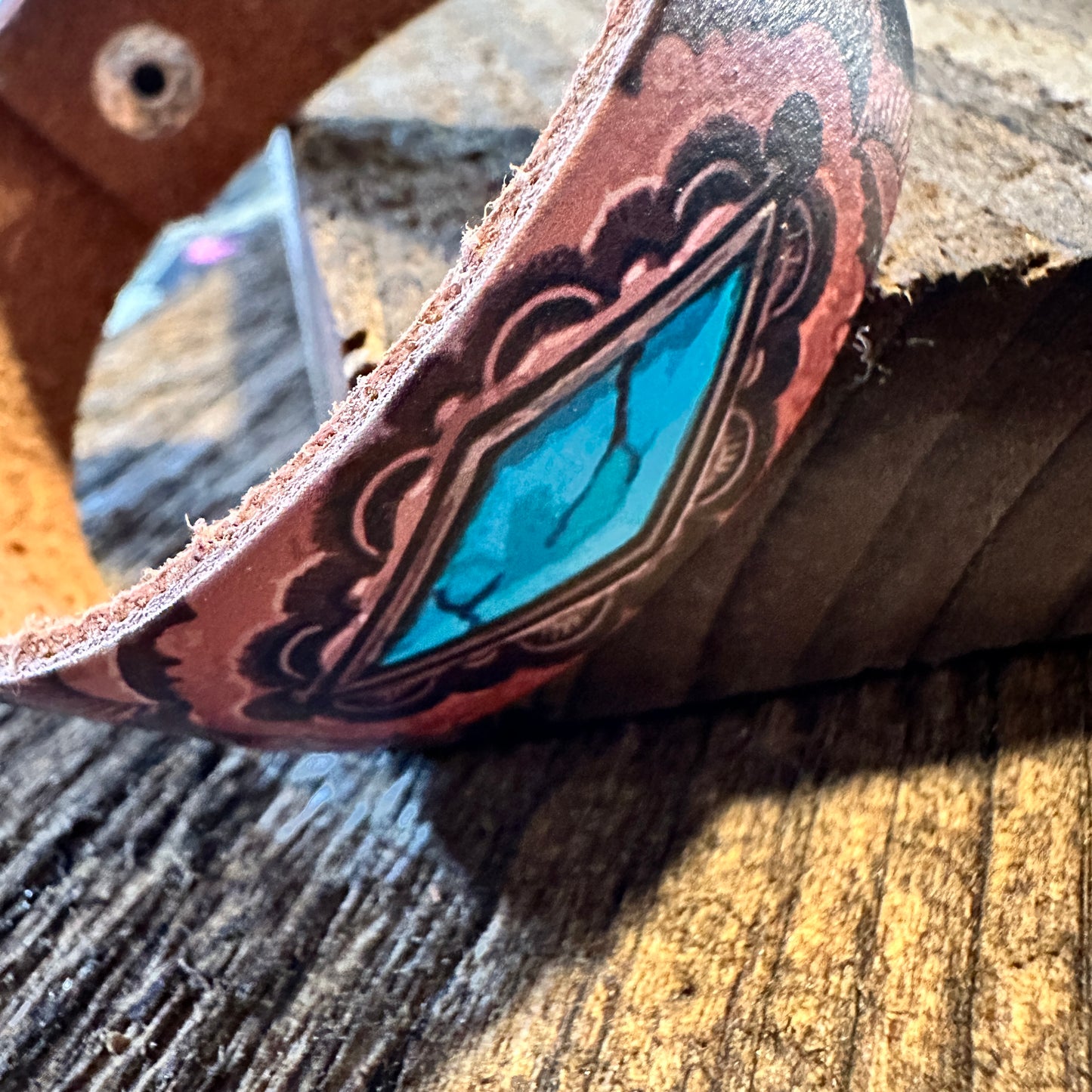 Boho Western Style Stamped Leather Grain Cuff Bracelet, Turquoise Leather, 20CM, Gift Box - Silver Elegant