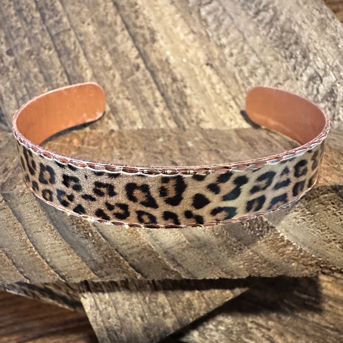 Handmade Boho Copper Narrow Cuff Bracelet, Diamond Cut Leopard Design, Gift Box - Silver Elegant