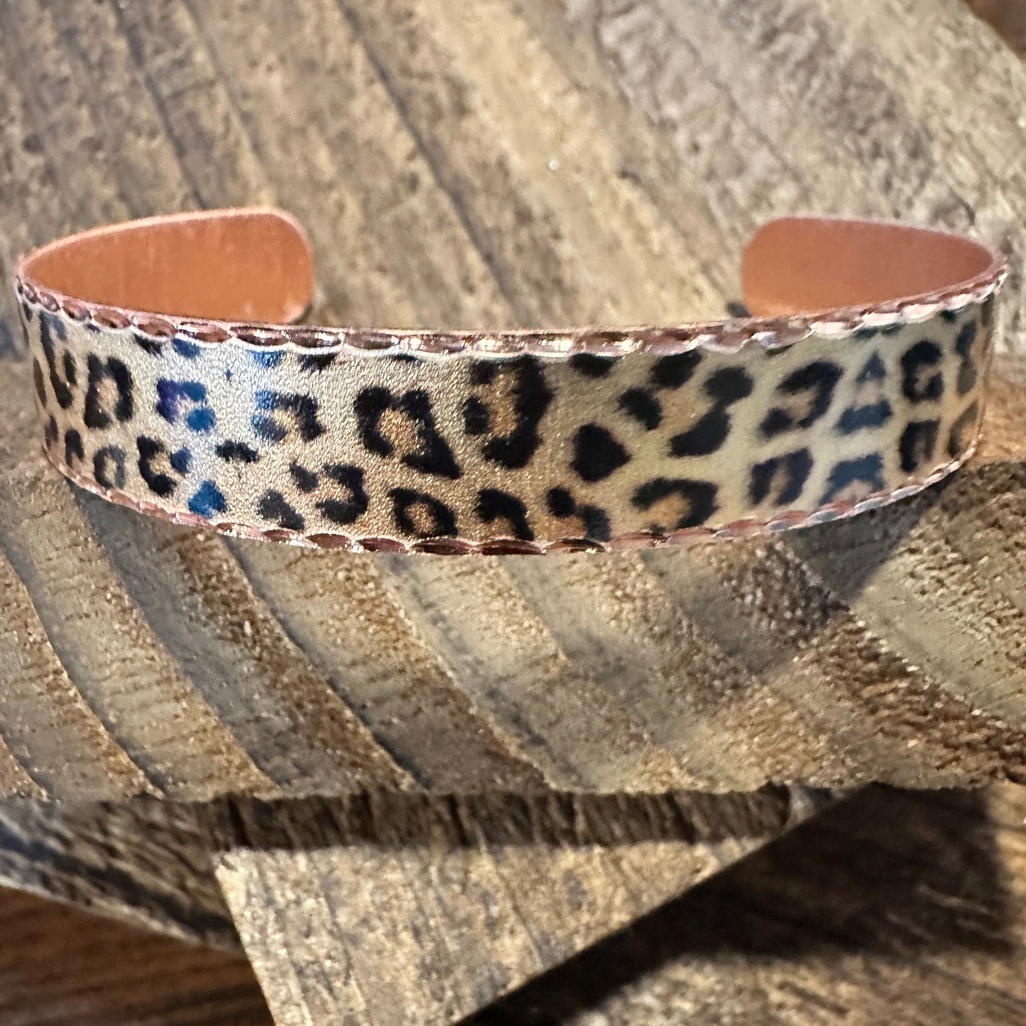 Handmade Boho Copper Narrow Cuff Bracelet, Diamond Cut Leopard Design, Gift Box - Silver Elegant