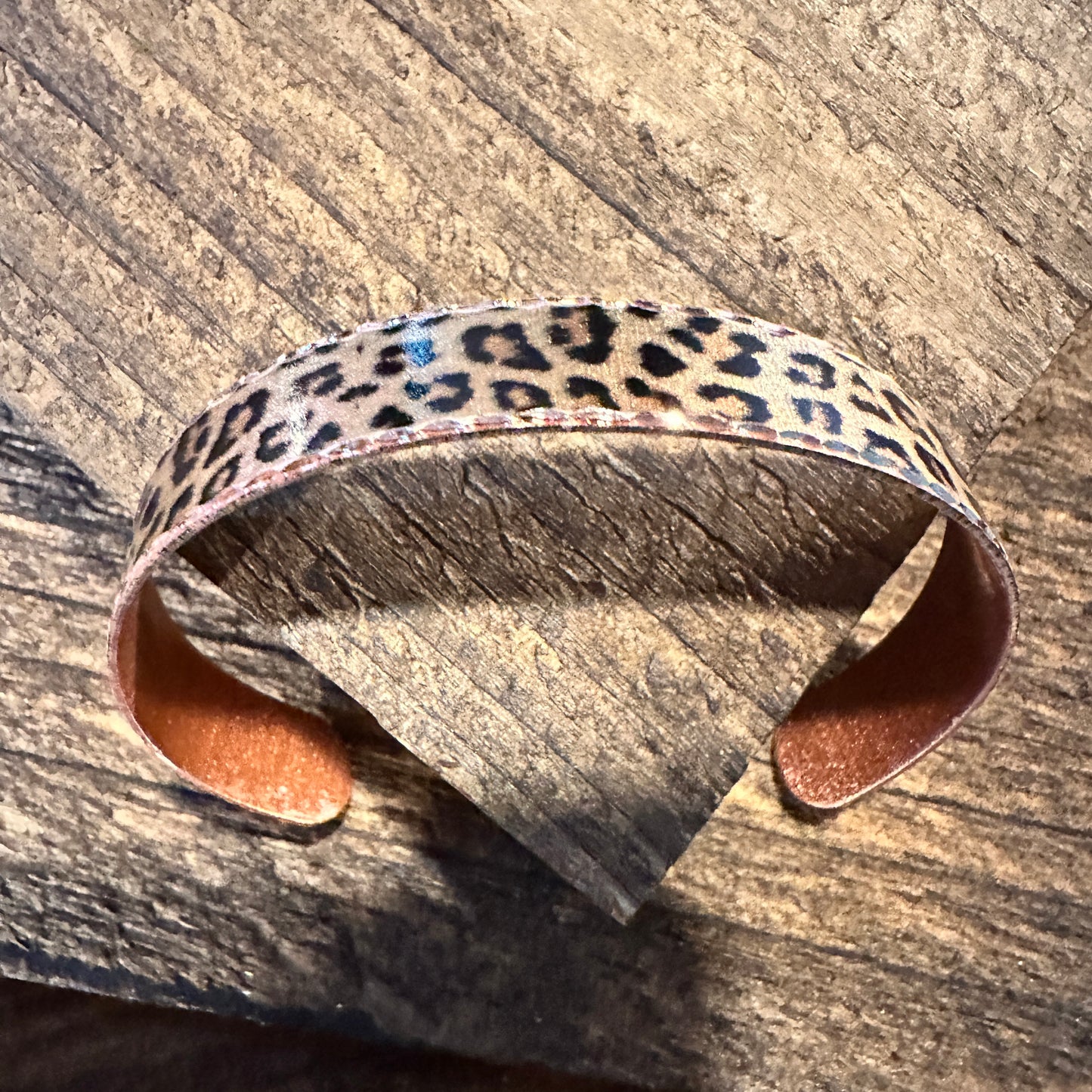 Handmade Boho Copper Narrow Cuff Bracelet, Diamond Cut Leopard Design, Gift Box - Silver Elegant