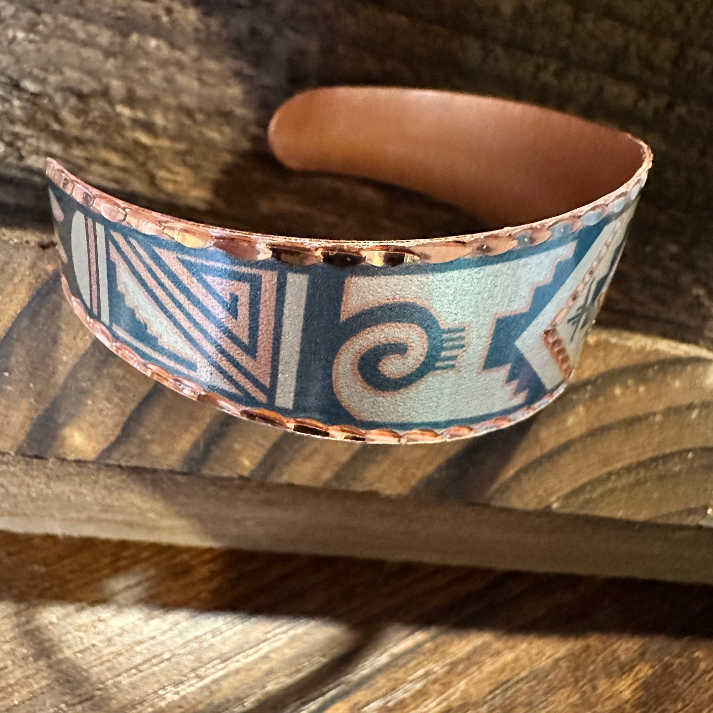 Handmade Boho Copper Wide Cuff Bracelet, Diamond Cut Navajo Native Design, Gift Box - Silver Elegant