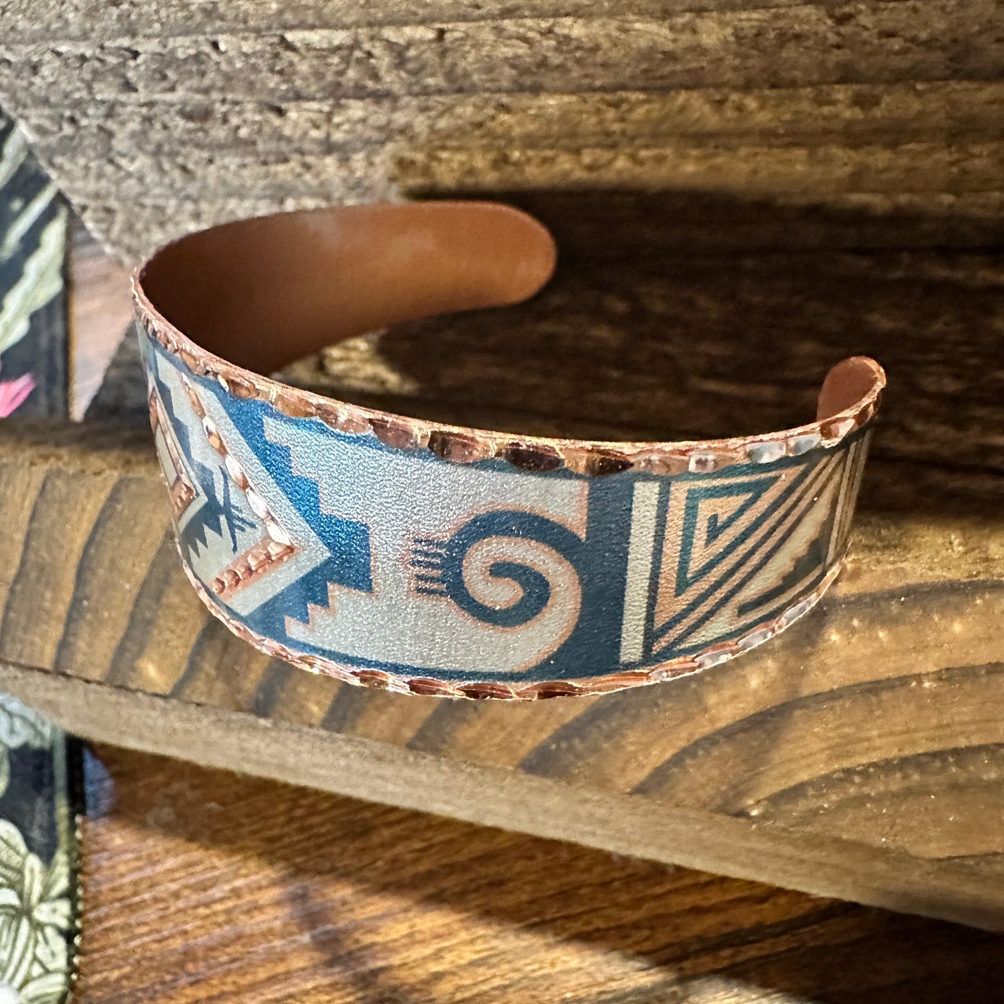 Handmade Boho Copper Wide Cuff Bracelet, Diamond Cut Navajo Native Design, Gift Box - Silver Elegant
