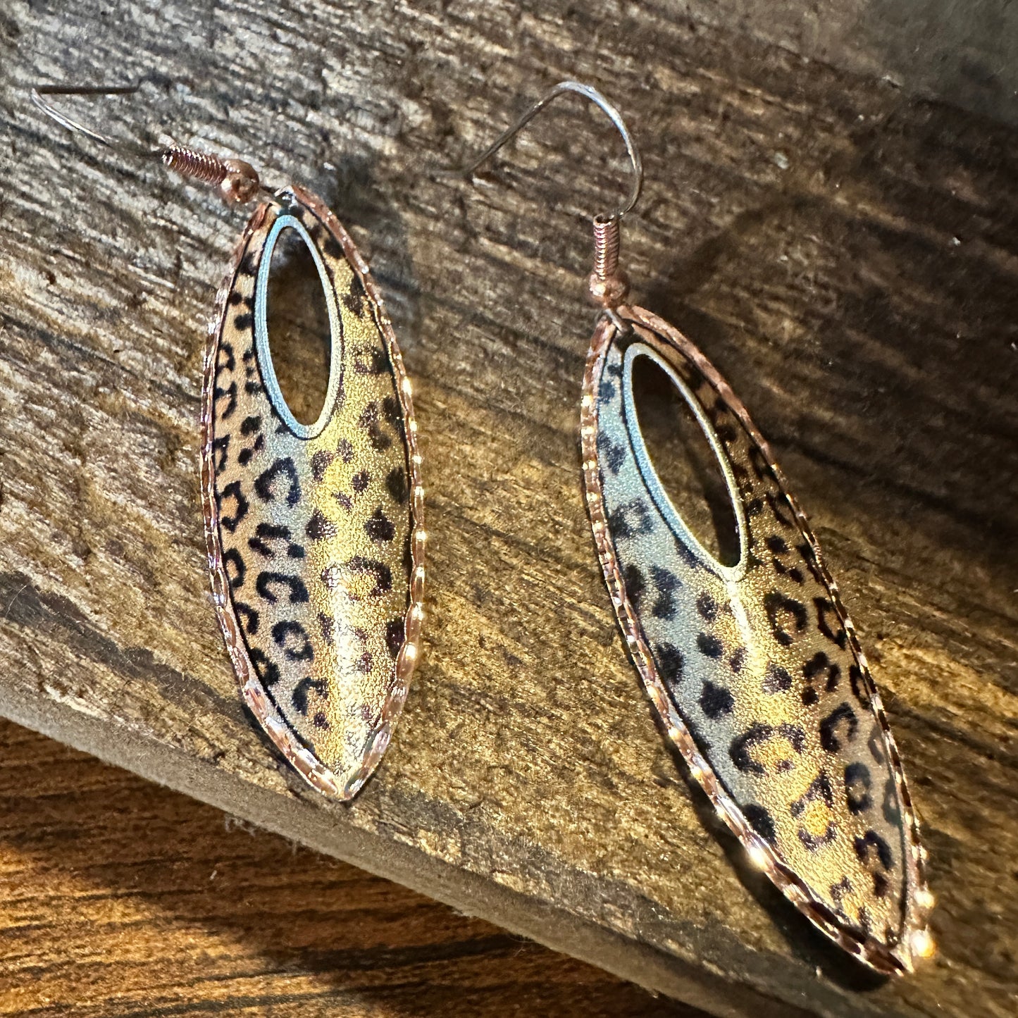 Handmade Boho Copper Earrings, Tear Drop Leopard Wire Earrings, Gift Box - Silver Elegant