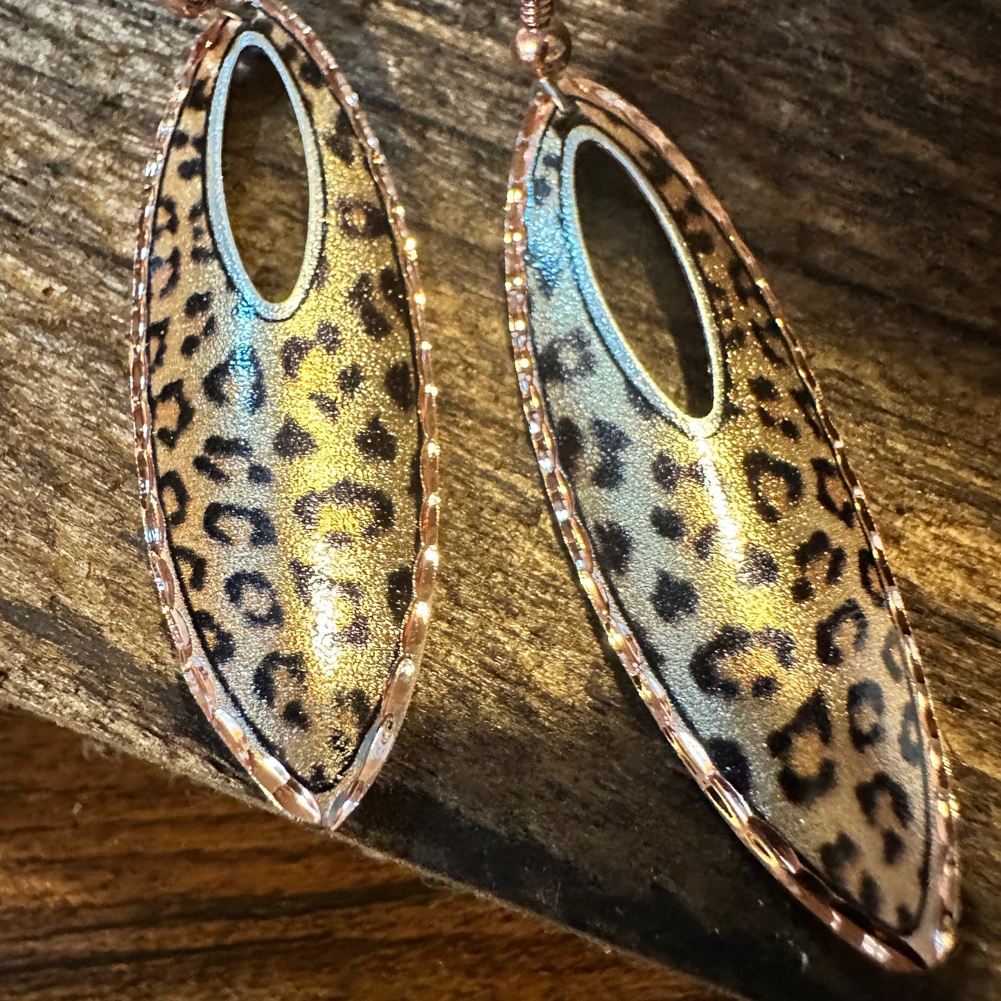 Handmade Boho Copper Earrings, Tear Drop Leopard Wire Earrings, Gift Box - Silver Elegant