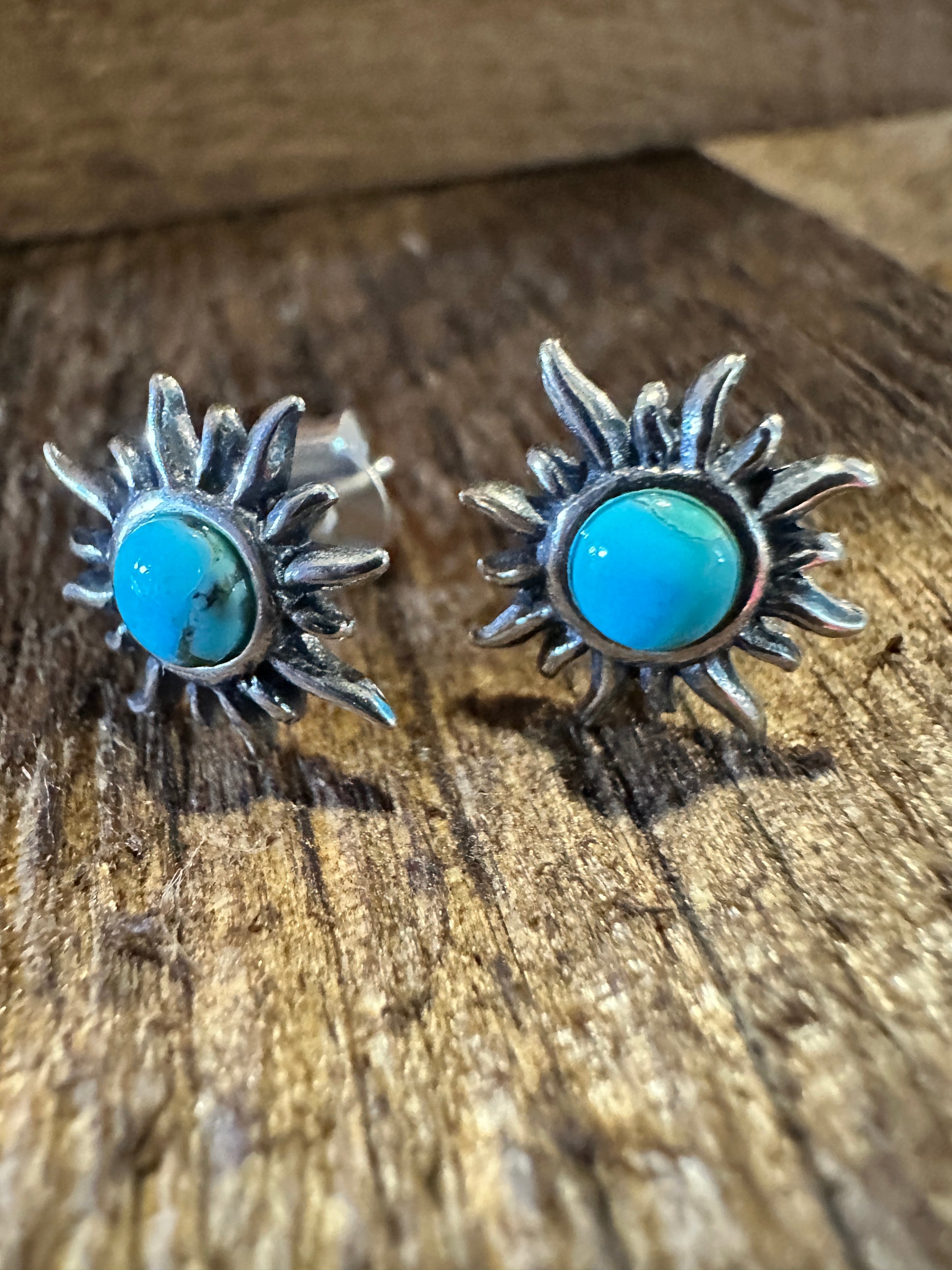 Navajo Sunburst Turquoise Earrings in Sterling Silver - Elegant Gift Box Included - Silver Elegant