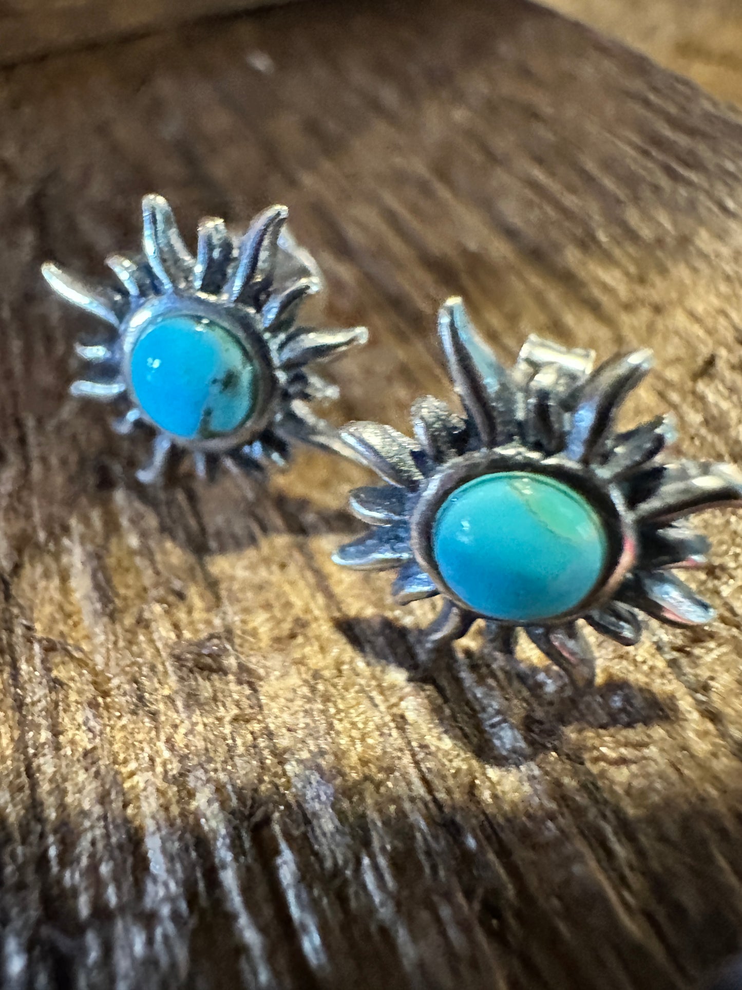 Navajo Sunburst Turquoise Earrings in Sterling Silver - Elegant Gift Box Included - Silver Elegant