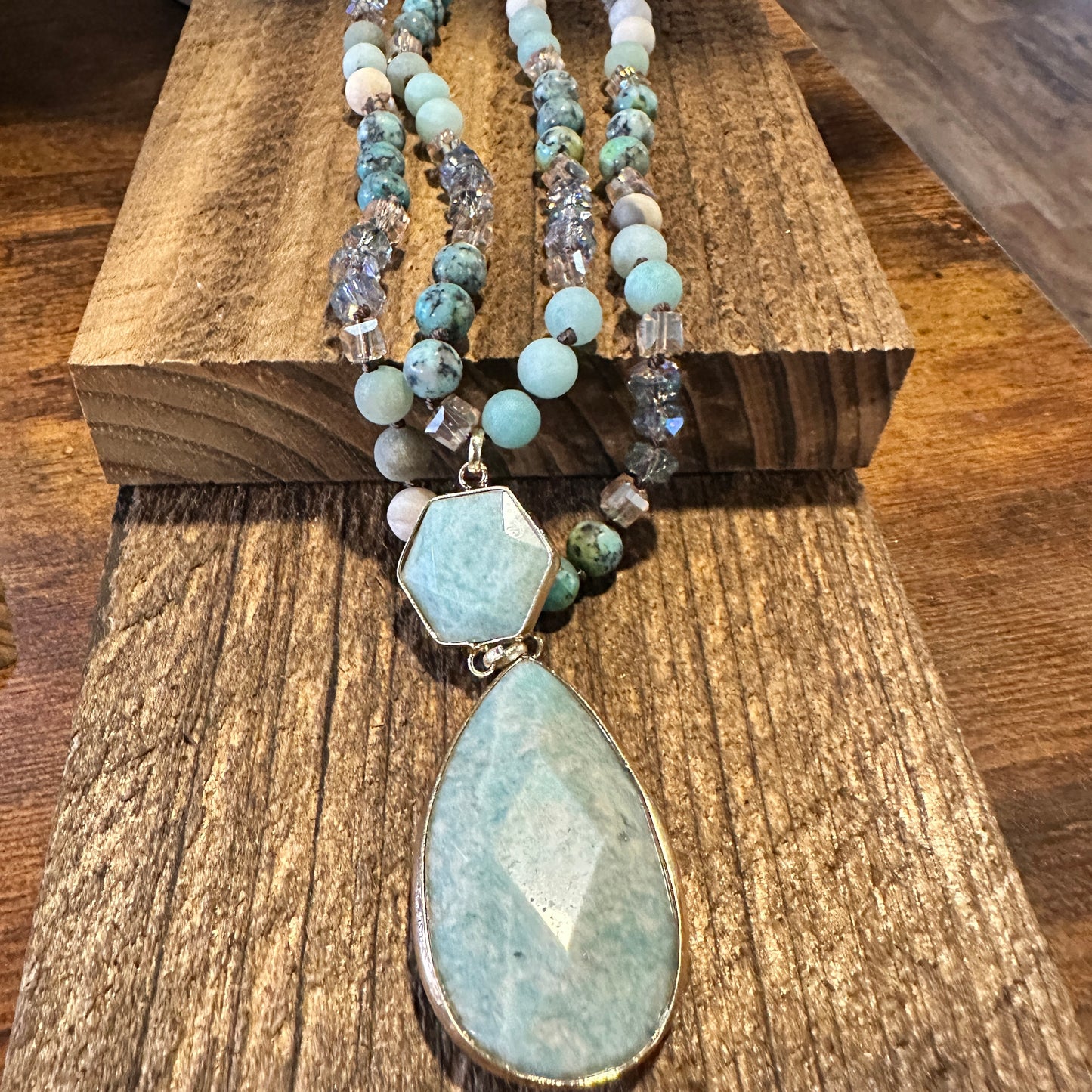 This bohemian Natural Stone Beads Pendant Necklace features a family tree pendant and natural bead design. It is lightweight and elegant, perfect for gifting. - Silver Elegant