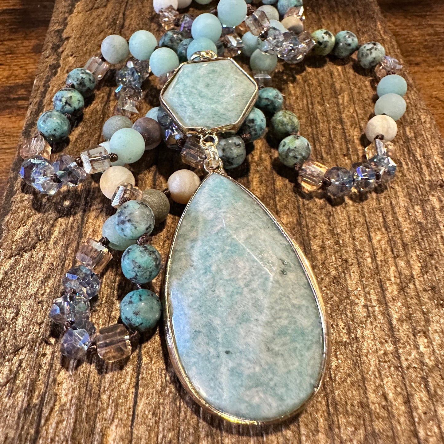 This bohemian Natural Stone Beads Pendant Necklace features a family tree pendant and natural bead design. It is lightweight and elegant, perfect for gifting. - Silver Elegant