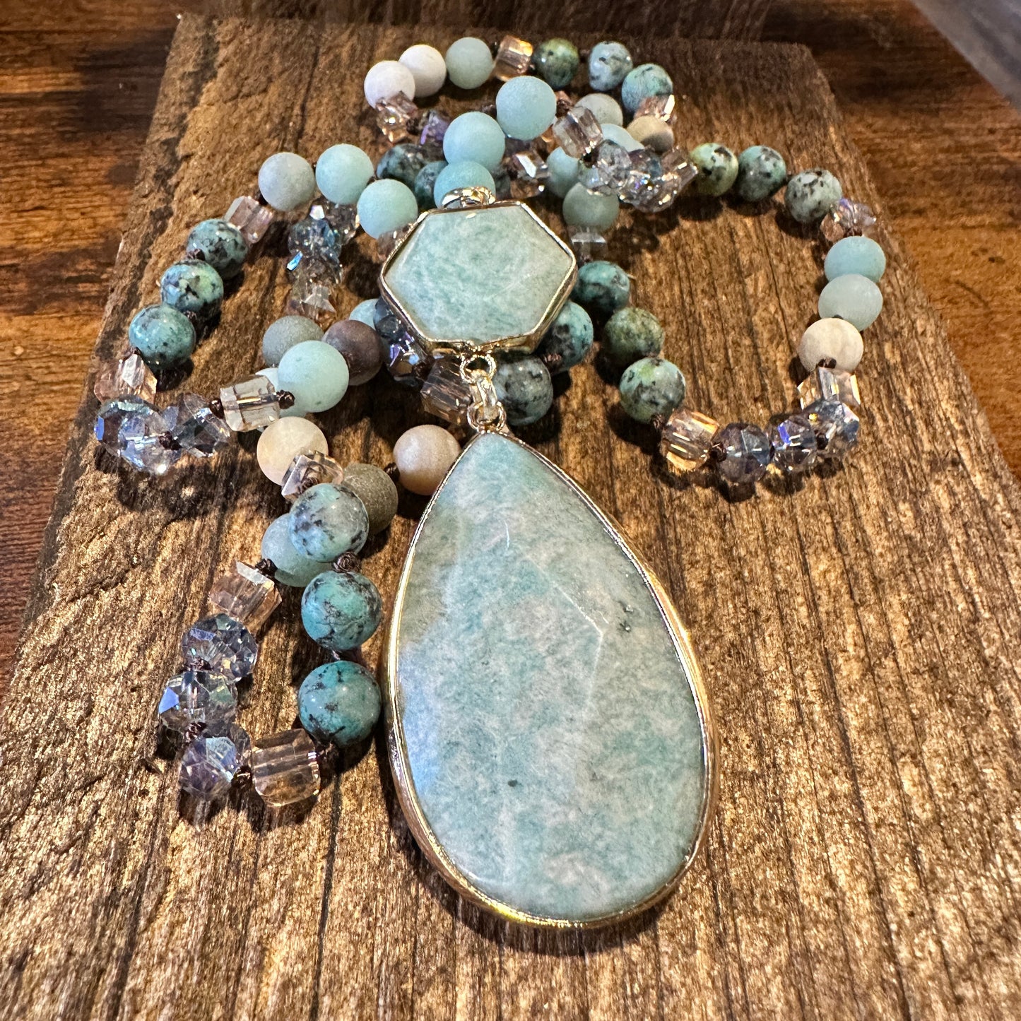 This bohemian Natural Stone Beads Pendant Necklace features a family tree pendant and natural bead design. It is lightweight and elegant, perfect for gifting. - Silver Elegant
