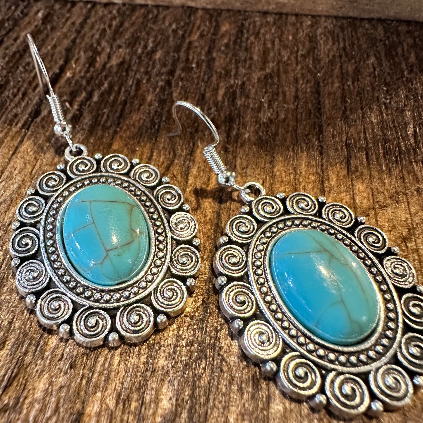 Boho Hippie Vintage Oval Lace Dangle Wire Earrings, Turquoise Stone, Gift Box - Silver Elegant