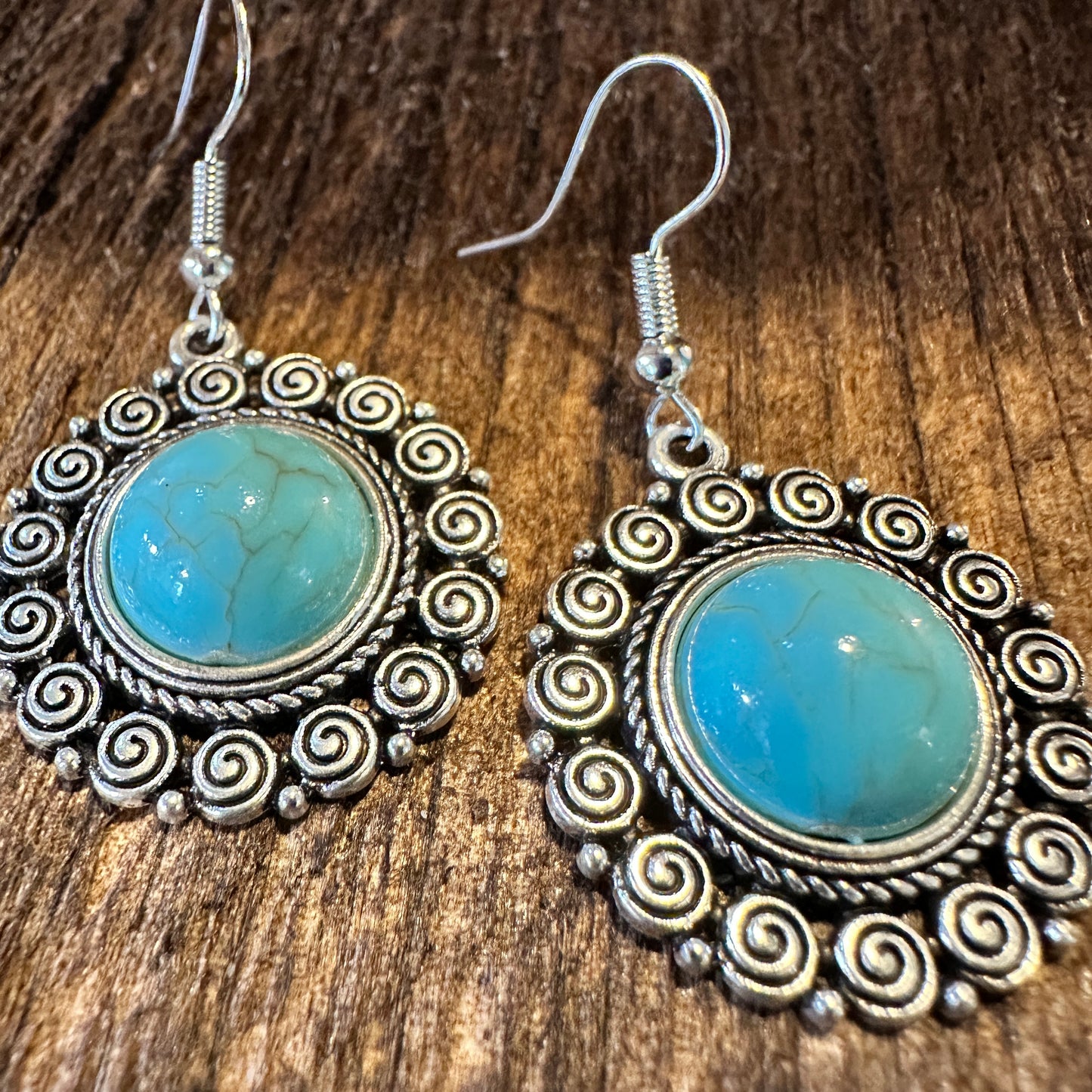 Boho Hippie Vintage Round Lace Dangle Wire Earrings, Turquoise Stone, Gift Box - Silver Elegant