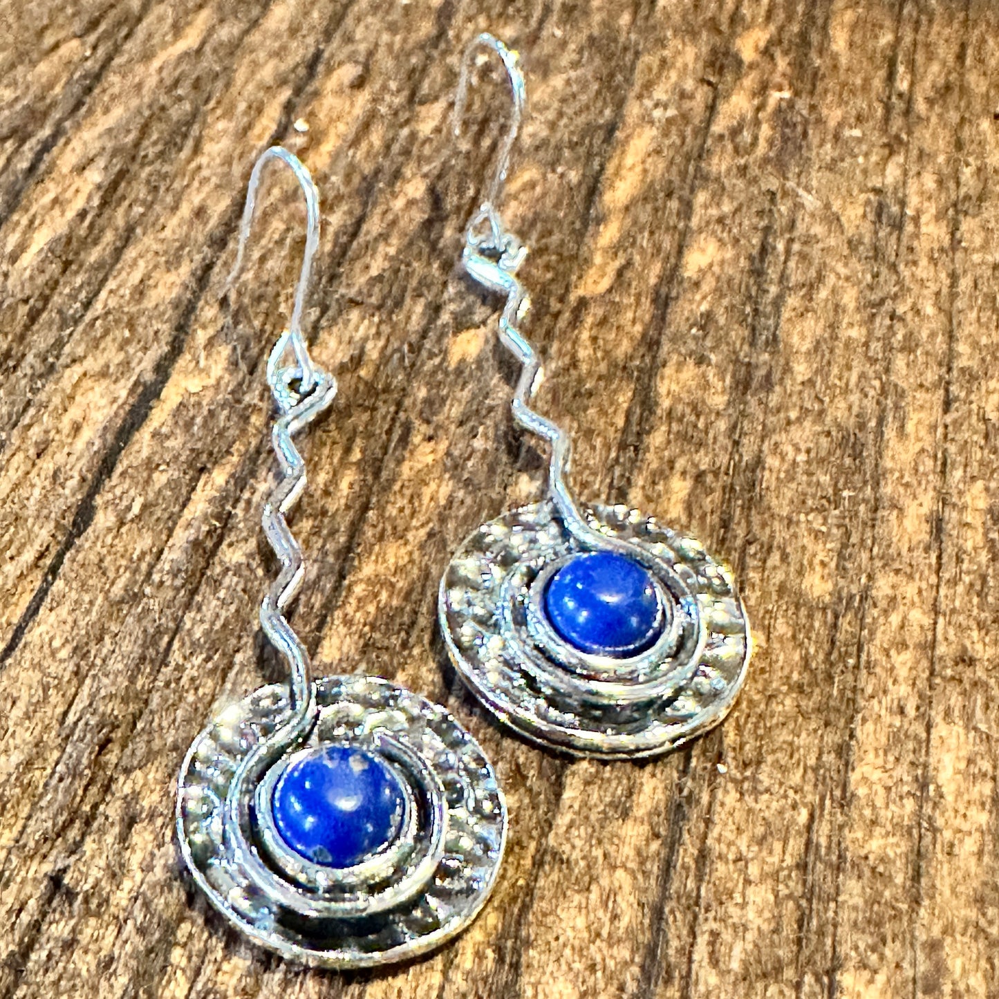 Boho Native American Navajo Dangle Wire Earrings, Turquoise Stone, Gift Box - Silver Elegant